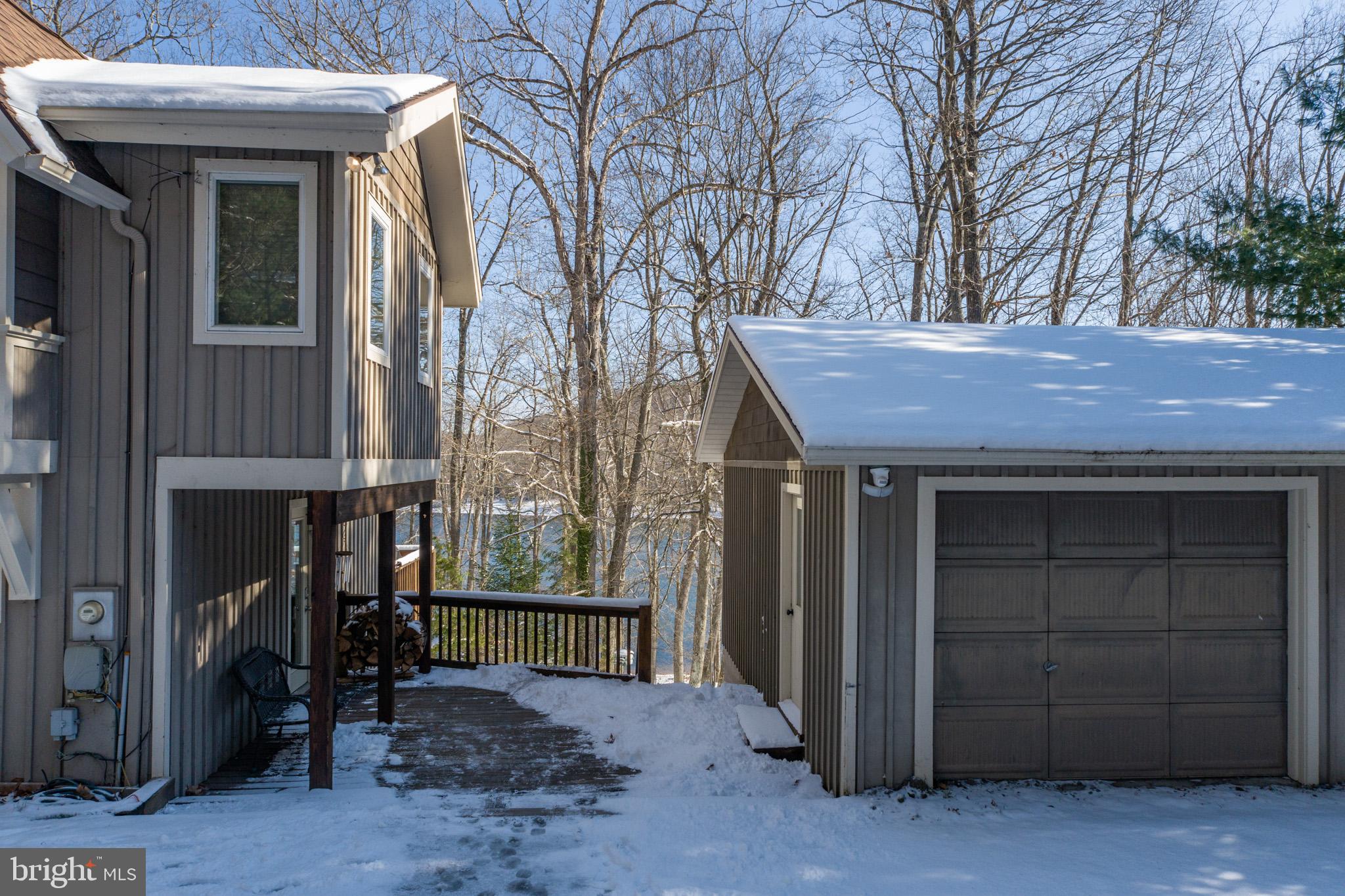 SHINGLE CAMP TERRACE - Residential