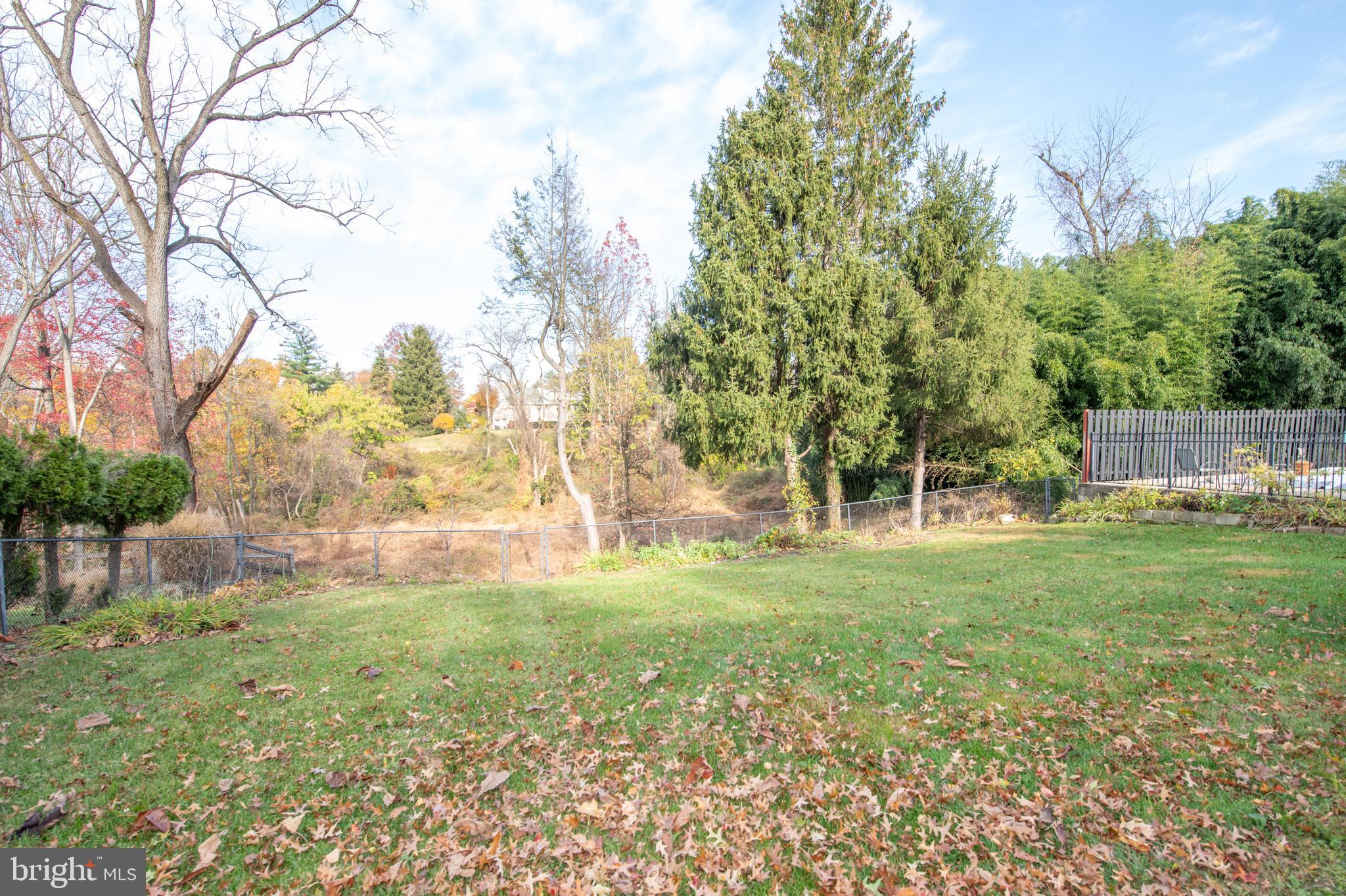 HUNTINGDON VALLEY - Residential