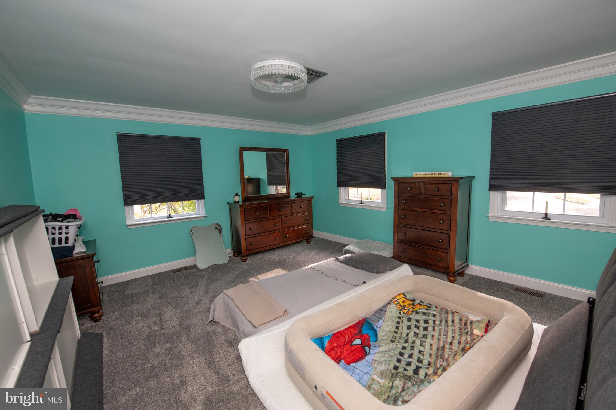 HUNTINGDON VALLEY - Residential