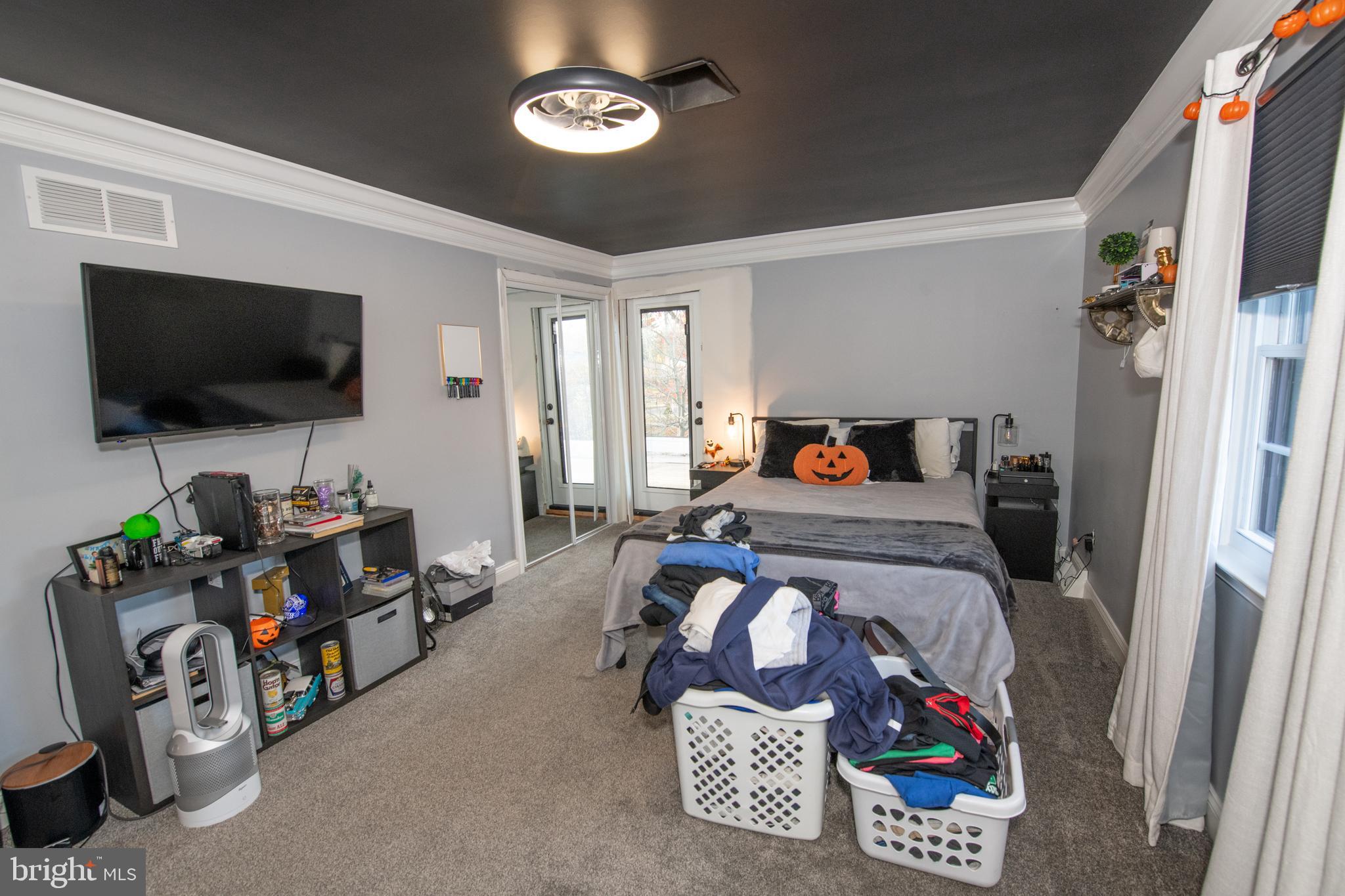 HUNTINGDON VALLEY - Residential