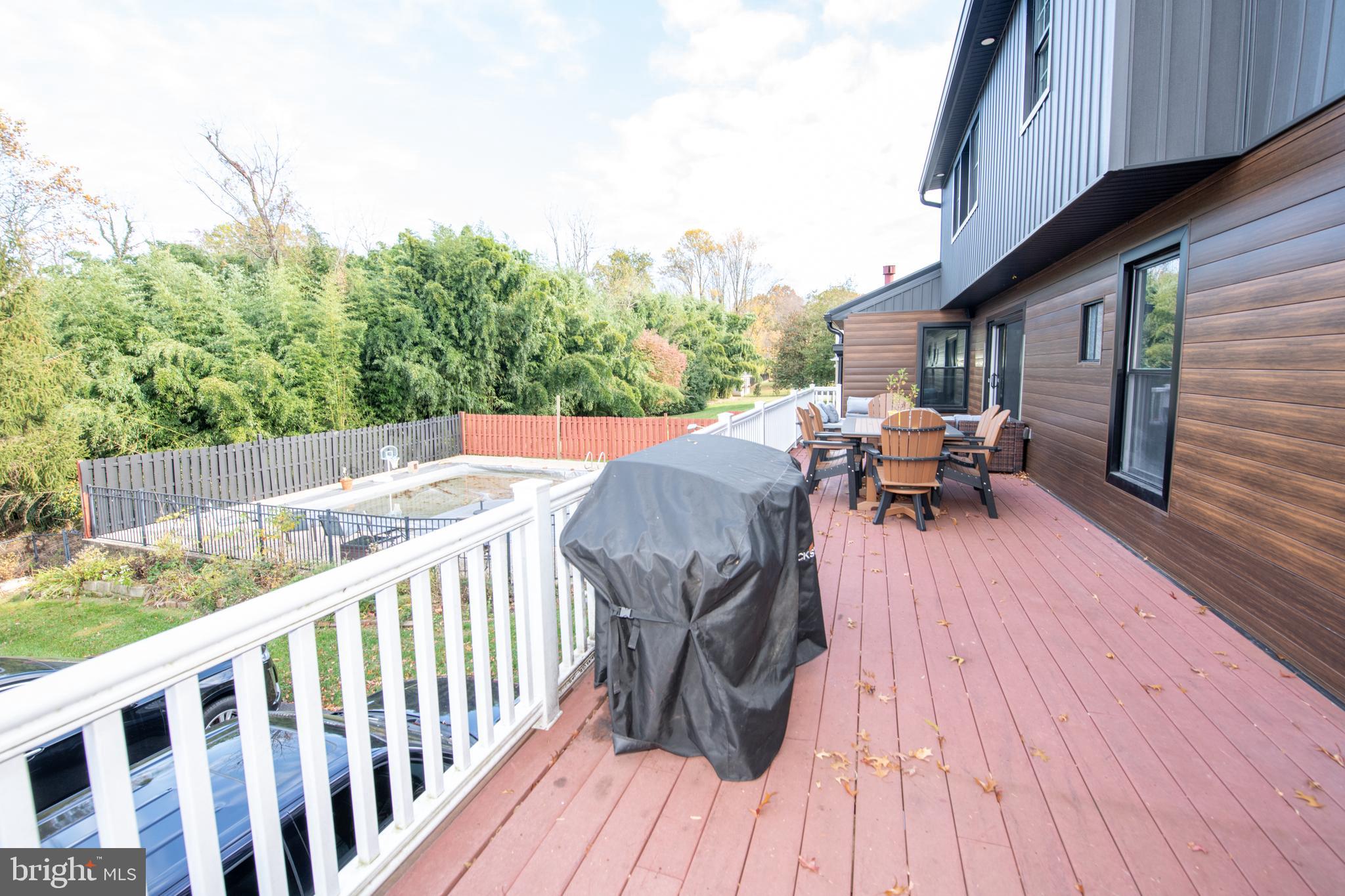 HUNTINGDON VALLEY - Residential