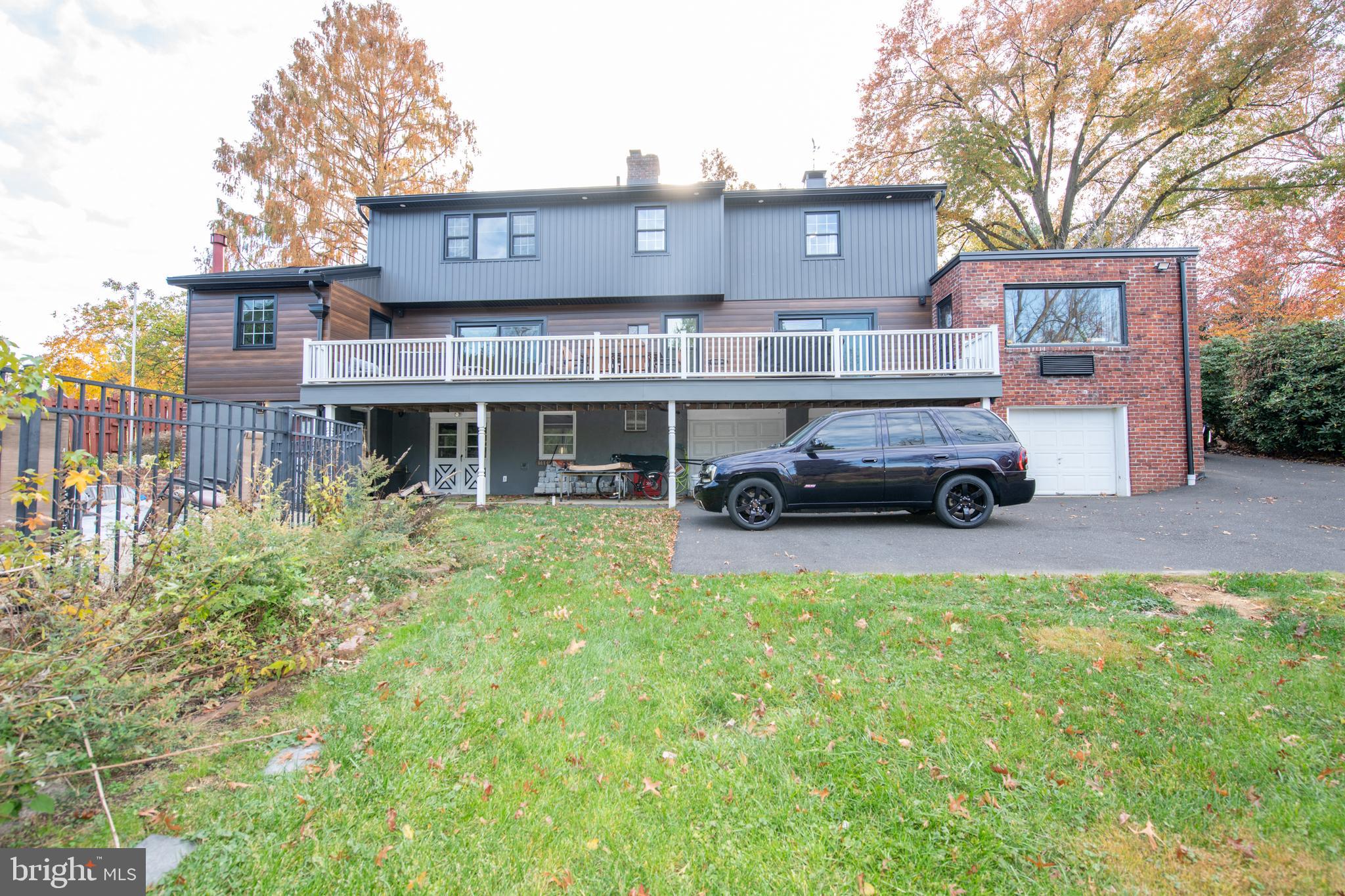 HUNTINGDON VALLEY - Residential