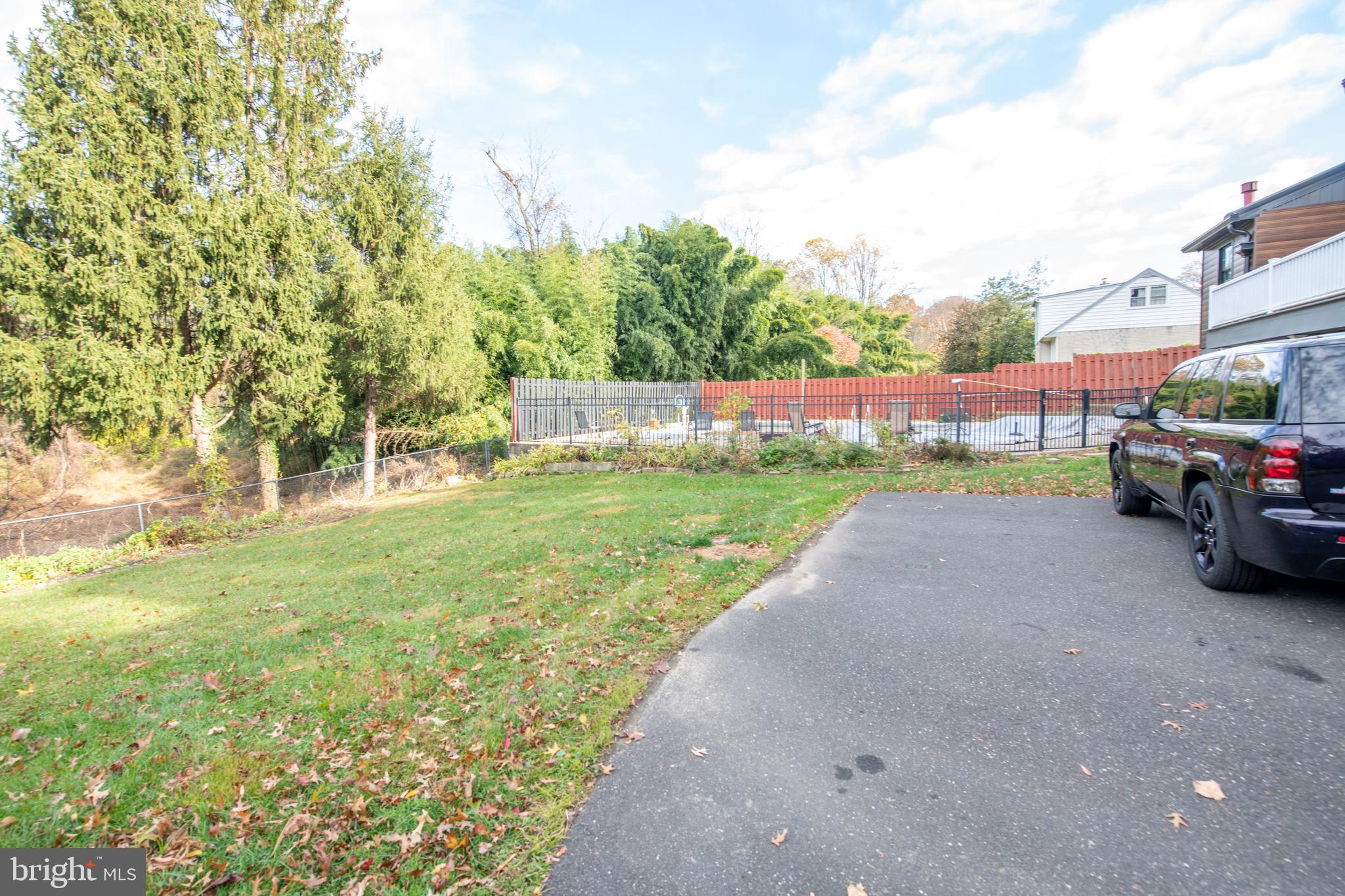 HUNTINGDON VALLEY - Residential