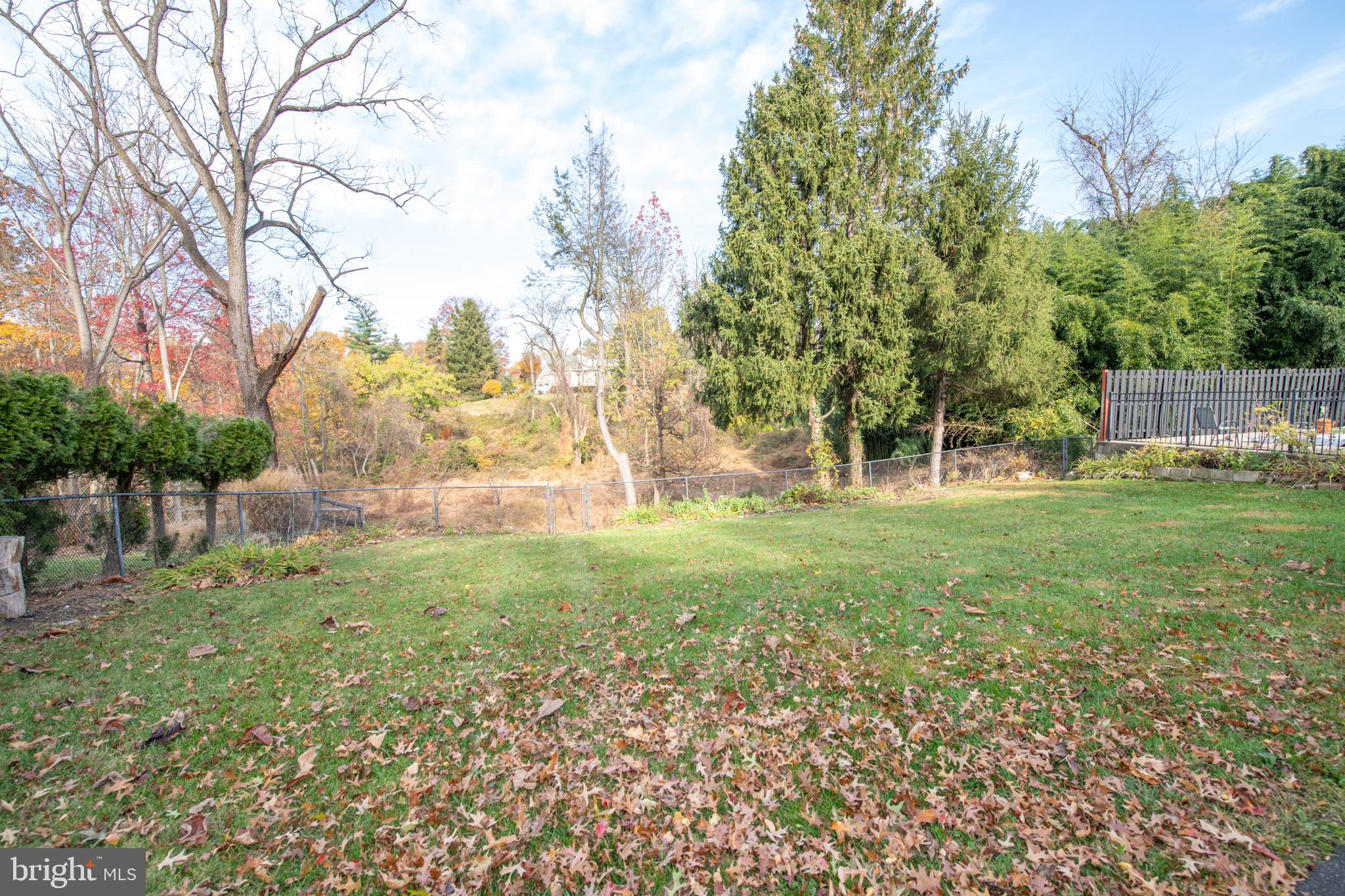 HUNTINGDON VALLEY - Residential