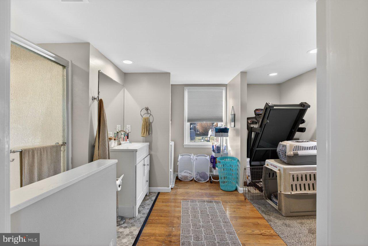 EUGENE PARK - Residential