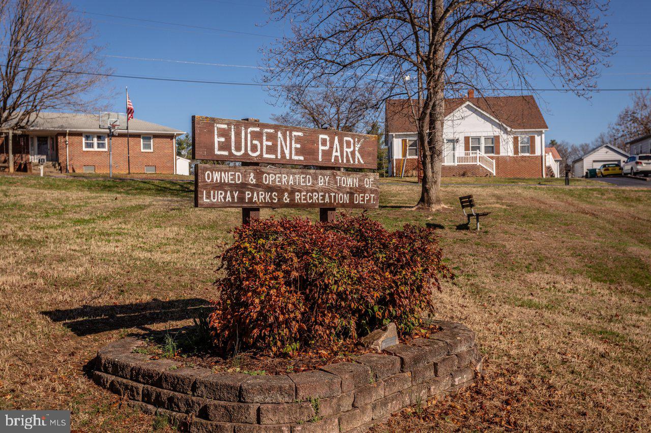 EUGENE PARK - Residential