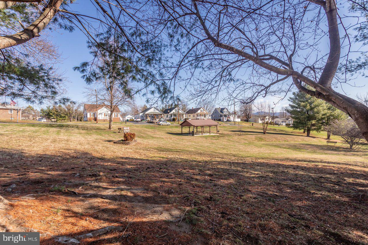 EUGENE PARK - Residential