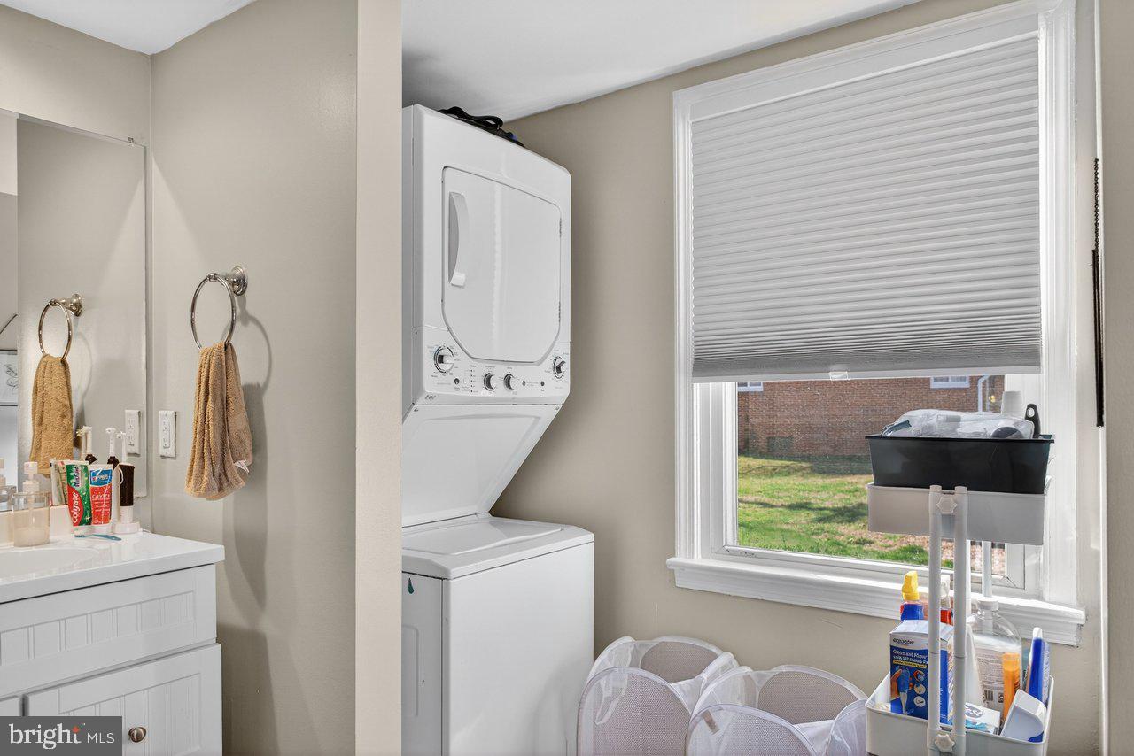 EUGENE PARK - Residential