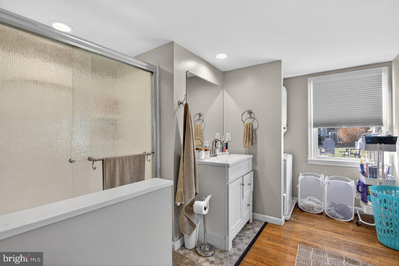 EUGENE PARK - Residential