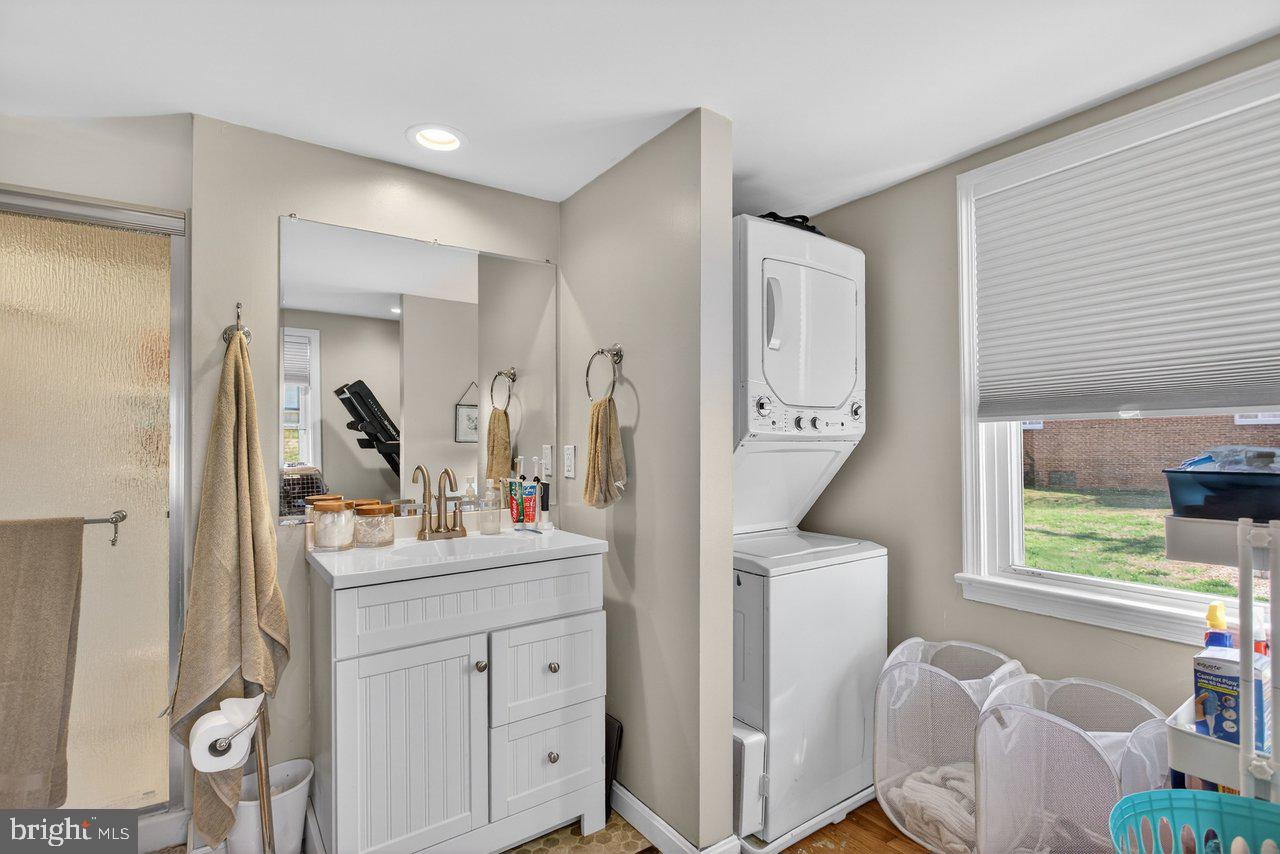 EUGENE PARK - Residential