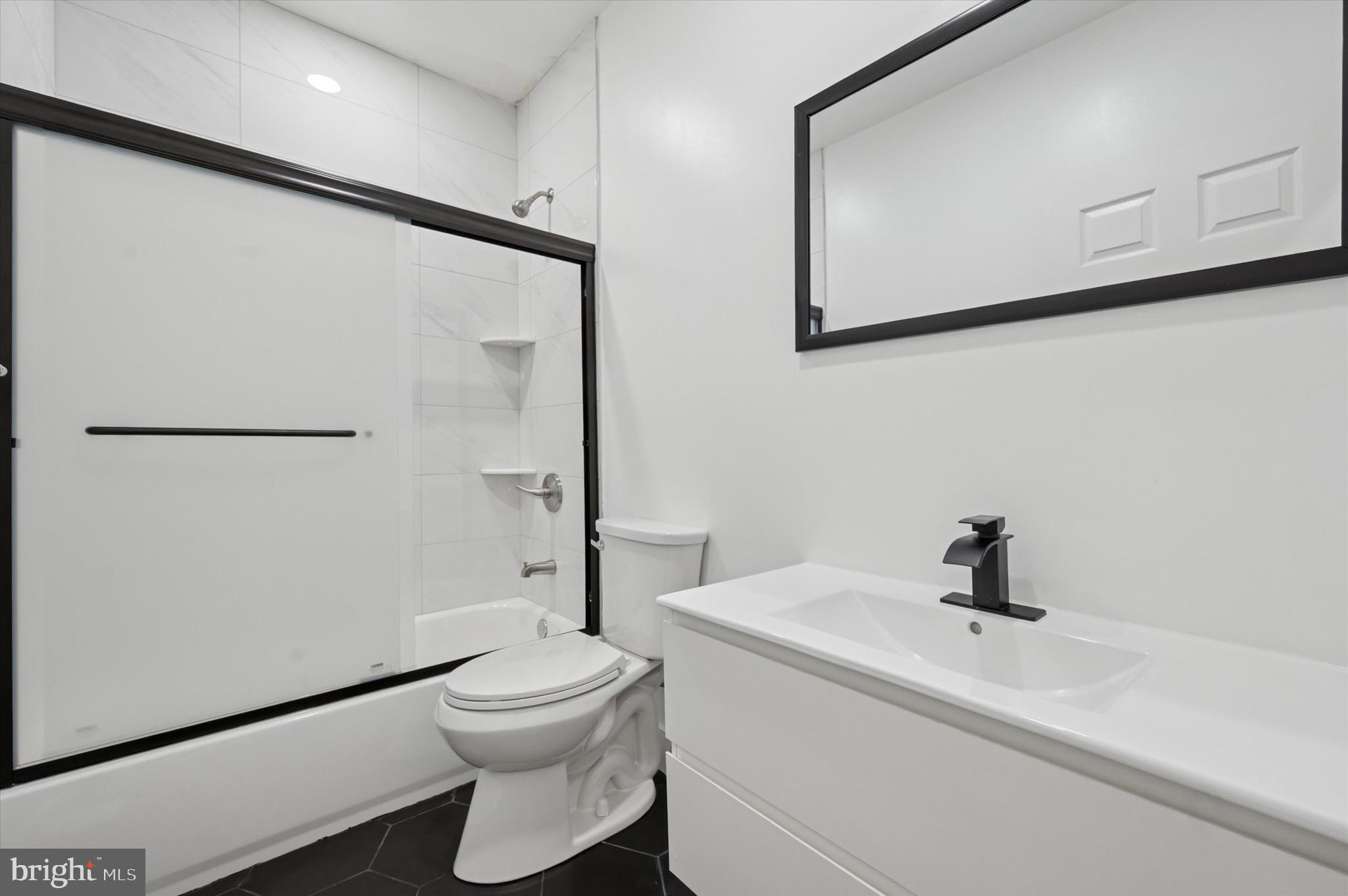 POINT BREEZE - Residential Income