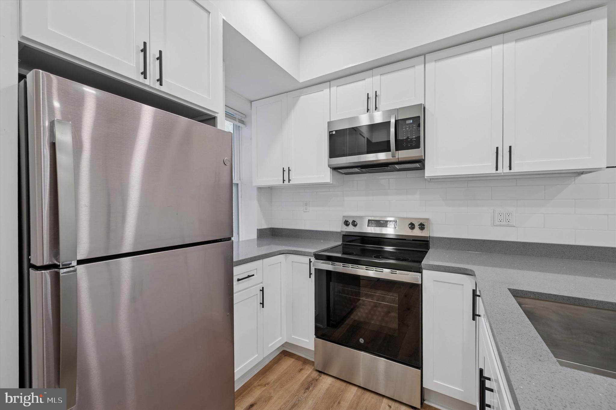 POINT BREEZE - Residential Income