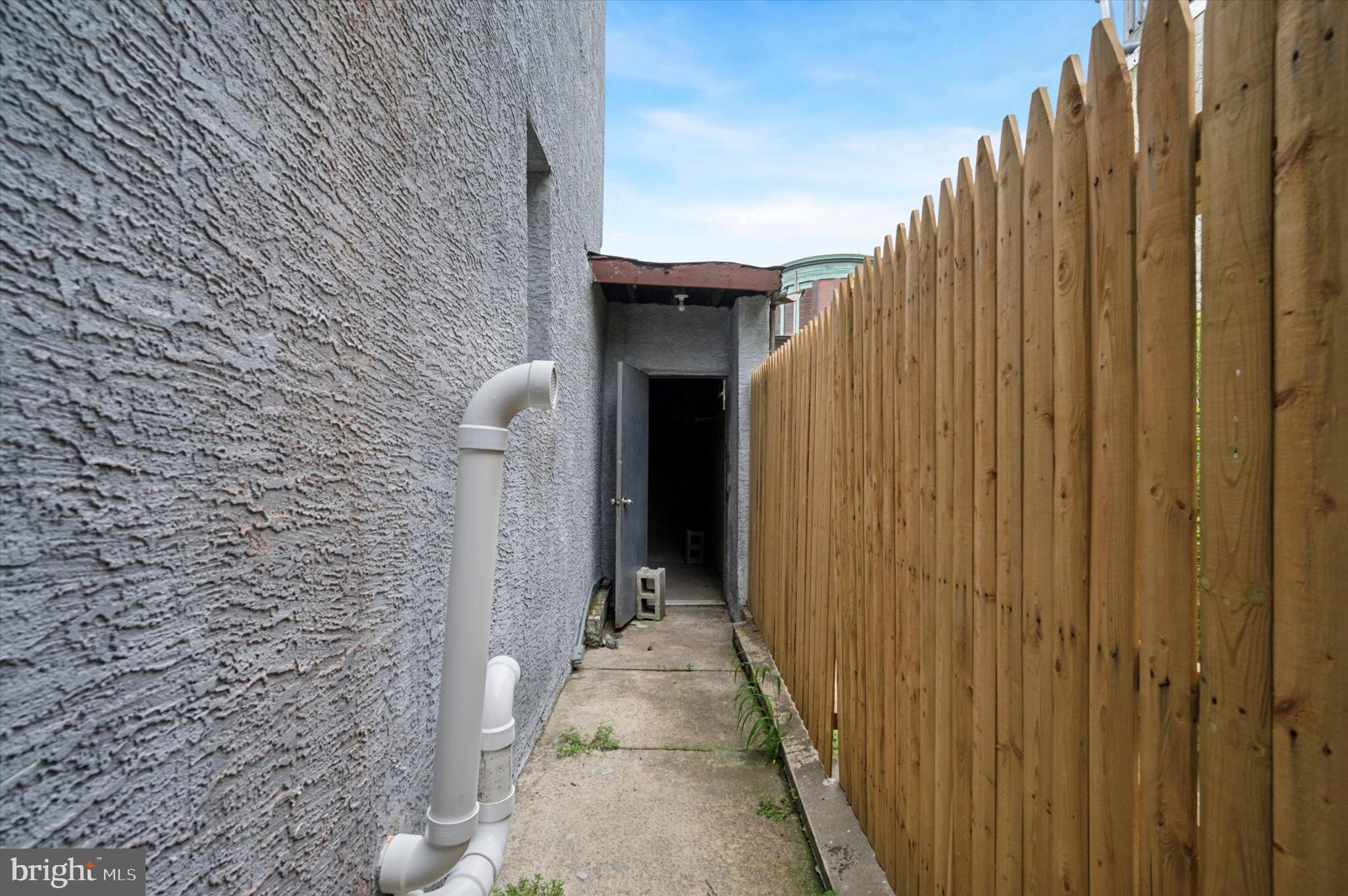 POINT BREEZE - Residential Income