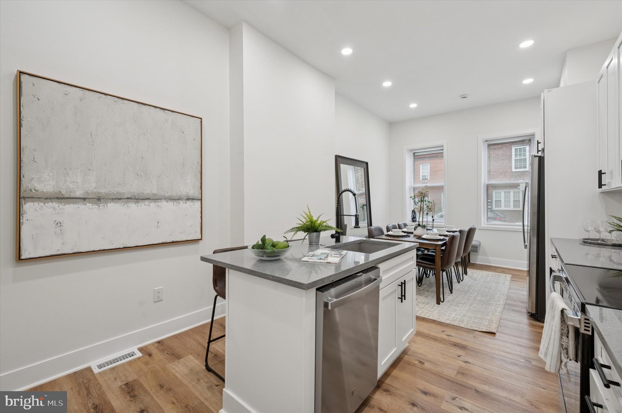 POINT BREEZE - Residential Income