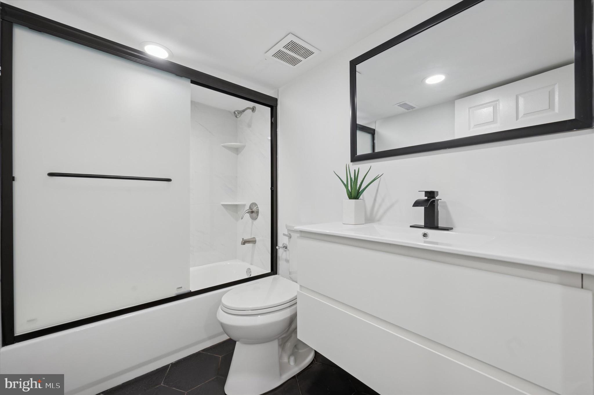 POINT BREEZE - Residential Income