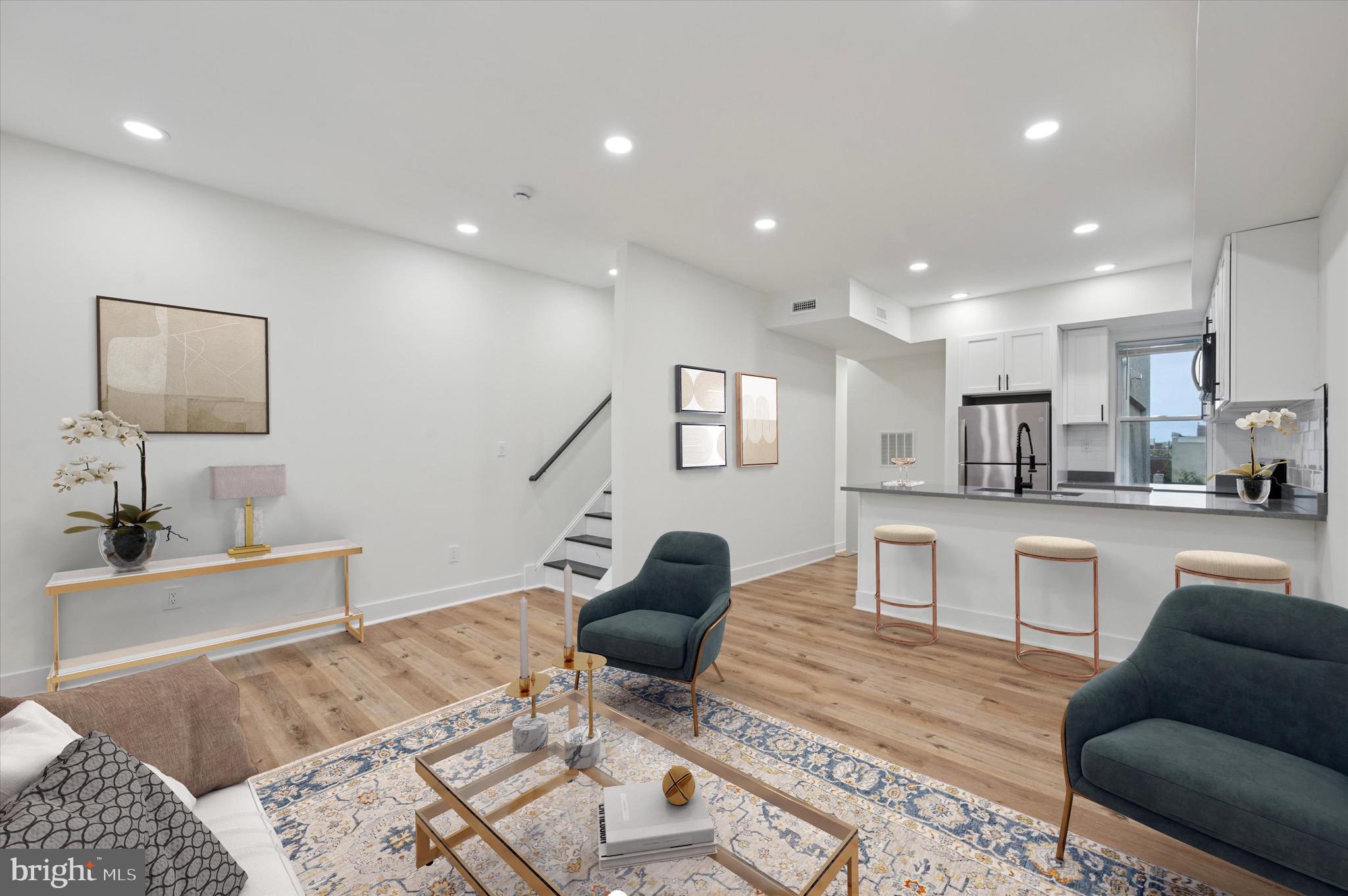 POINT BREEZE - Residential Income