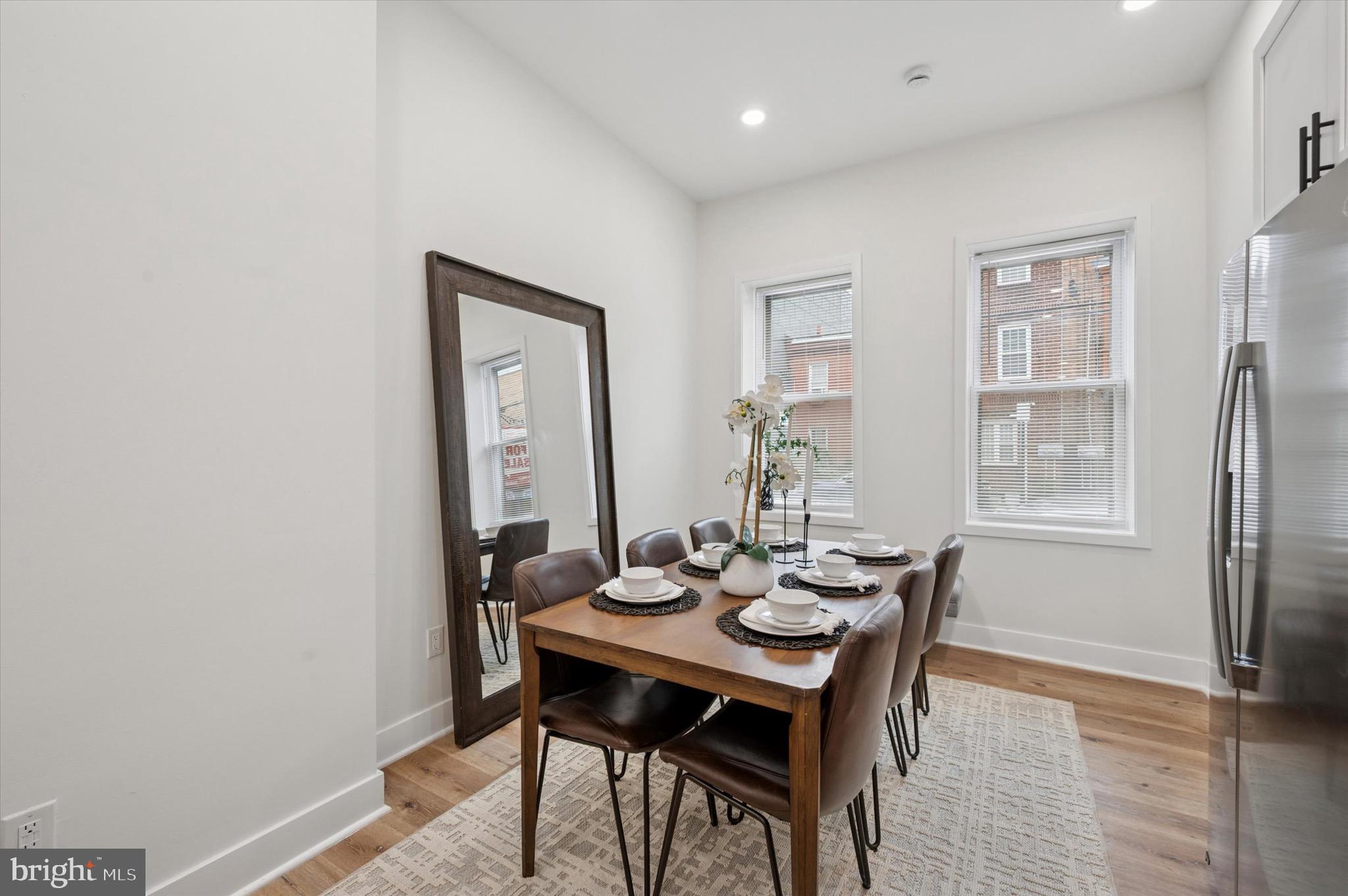 POINT BREEZE - Residential Income