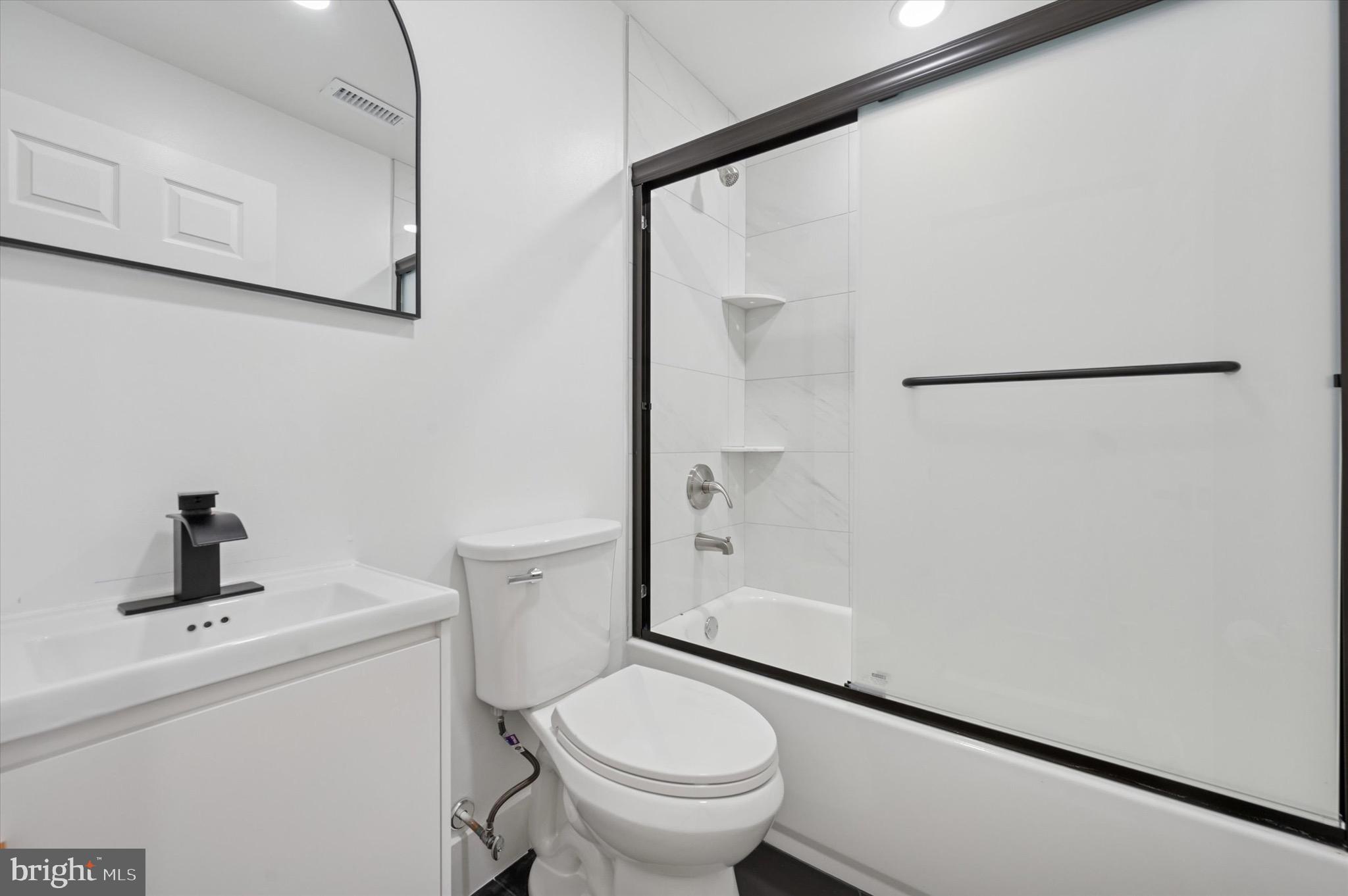 POINT BREEZE - Residential Income