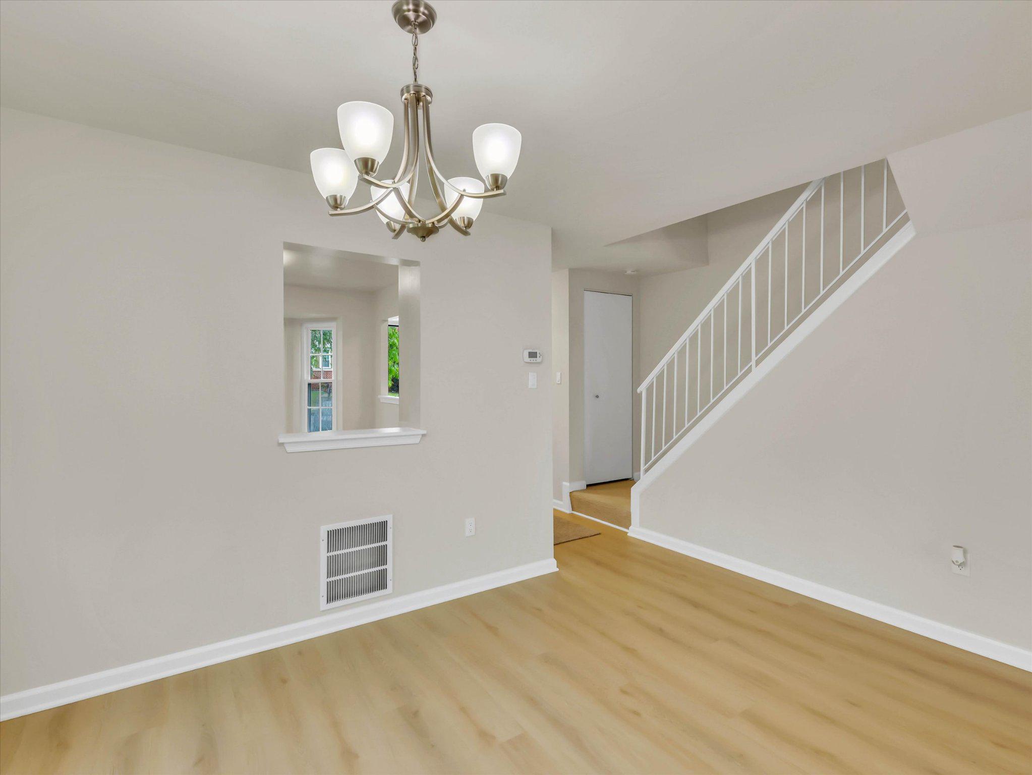 WINDSOR  MILL - Residential