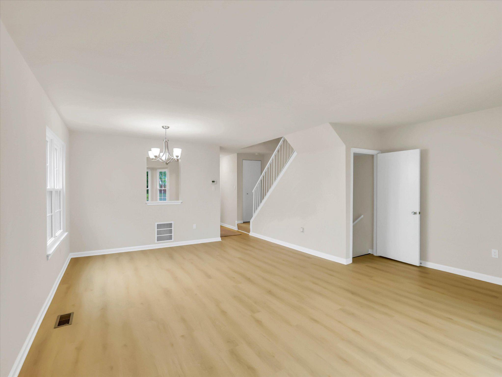 WINDSOR  MILL - Residential