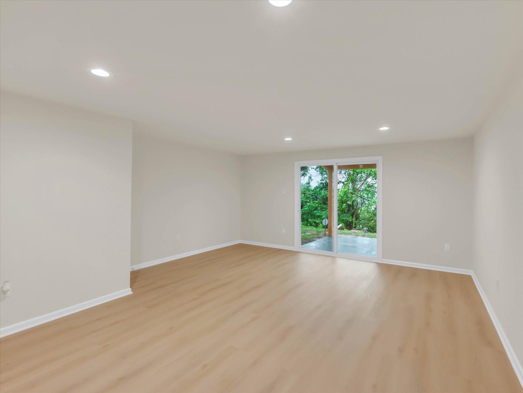 WINDSOR  MILL - Residential