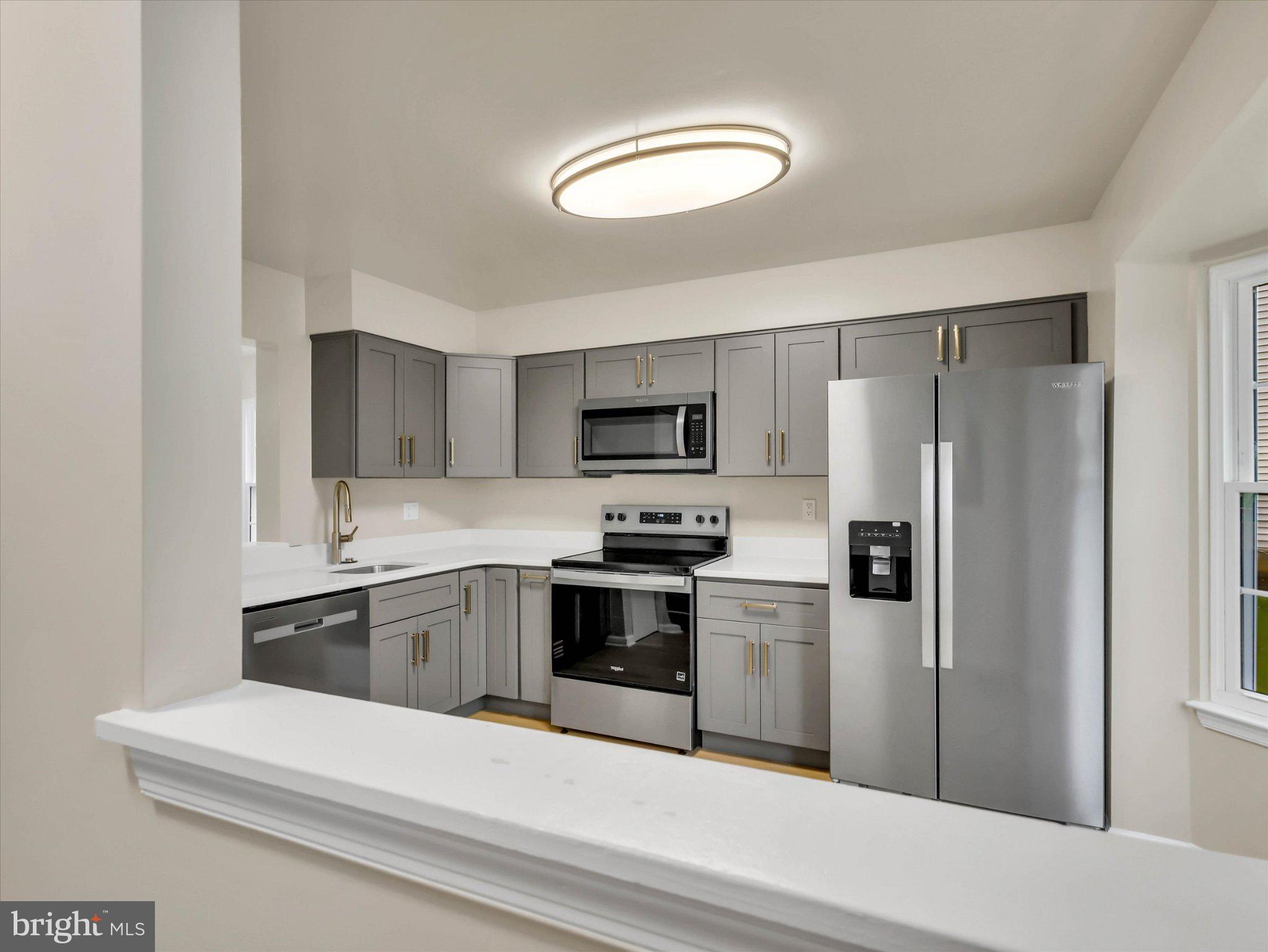 WINDSOR  MILL - Residential