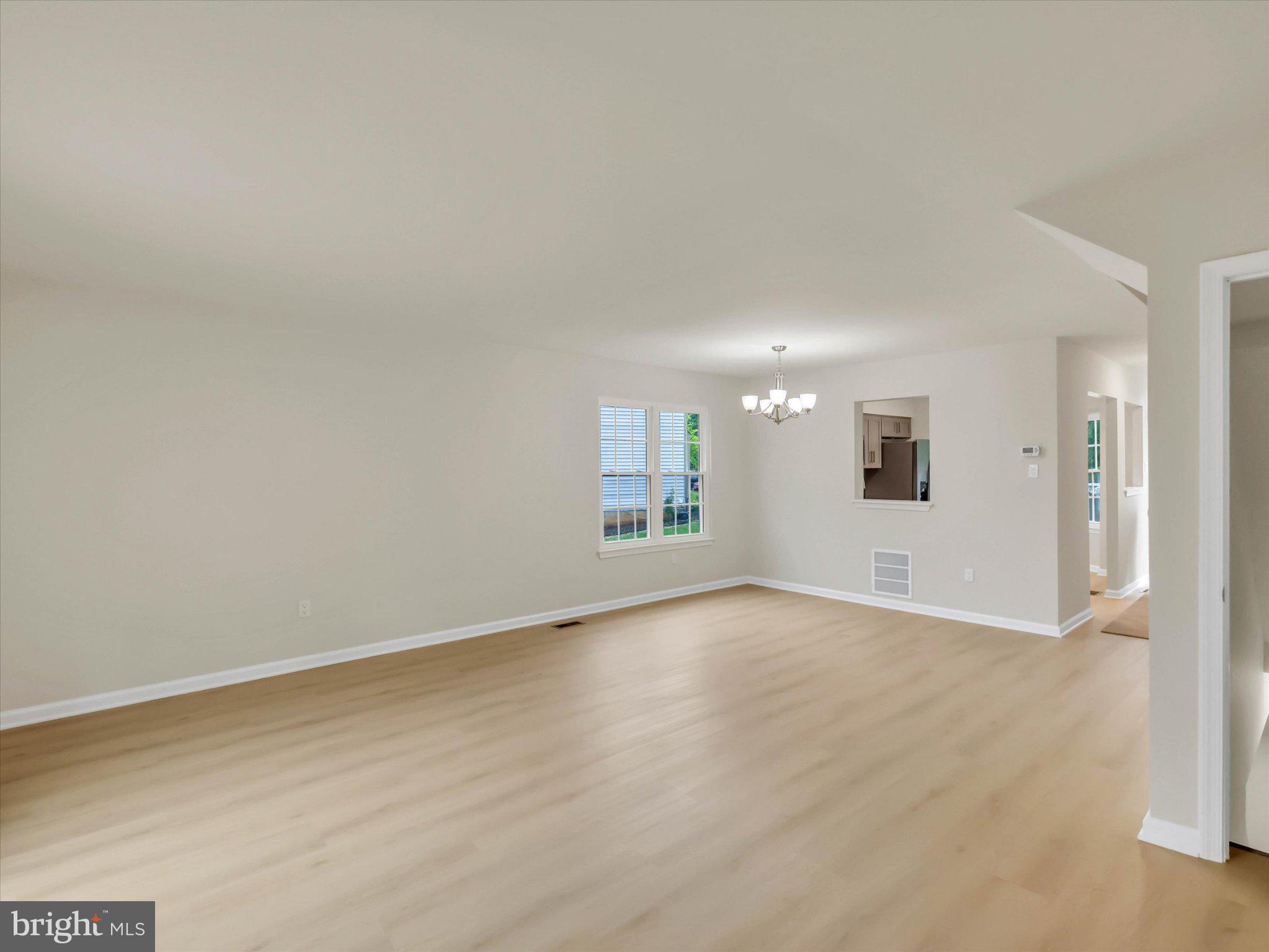 WINDSOR  MILL - Residential