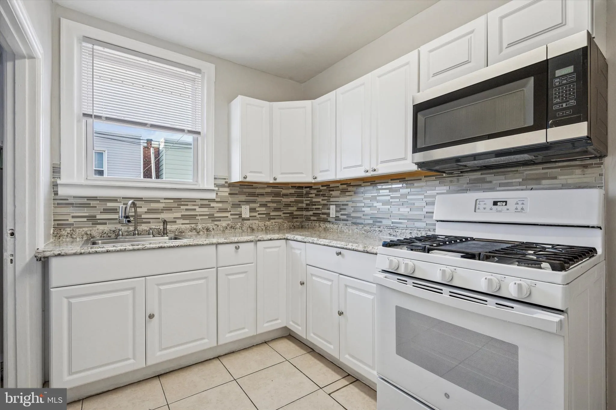 Philadelphia, Pennsylvania 19120, United States, 3 Bedrooms Bedrooms, ,2 BathroomsBathrooms,Residential,Active,90633