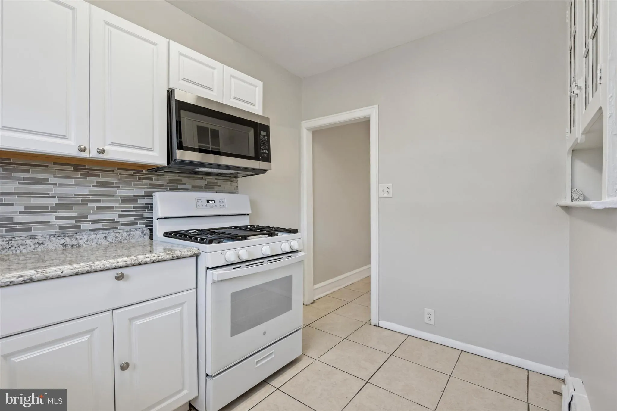 Philadelphia, Pennsylvania 19120, United States, 3 Bedrooms Bedrooms, ,2 BathroomsBathrooms,Residential,Active,90633