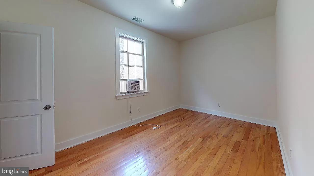 TEMPLE UNIVERSITY - Residential Lease