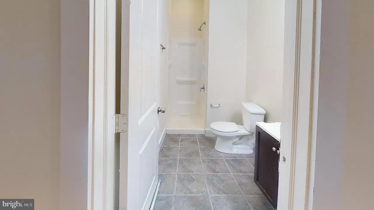 TEMPLE UNIVERSITY - Residential Lease