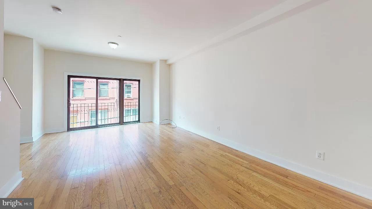 TEMPLE UNIVERSITY - Residential Lease