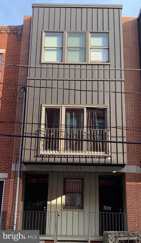 TEMPLE UNIVERSITY - Residential Lease
