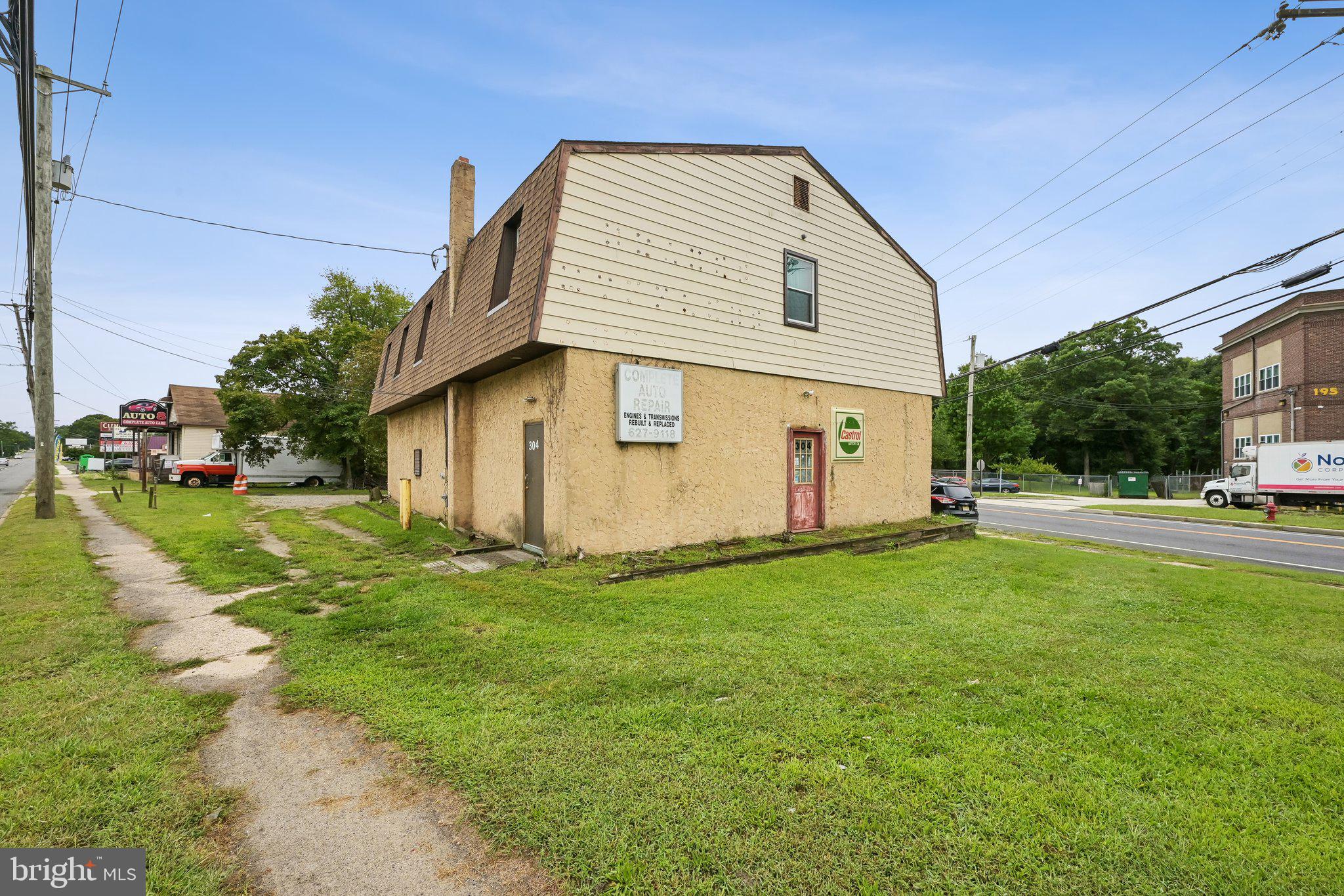 304 and 306 WHITE HORSE PIKE