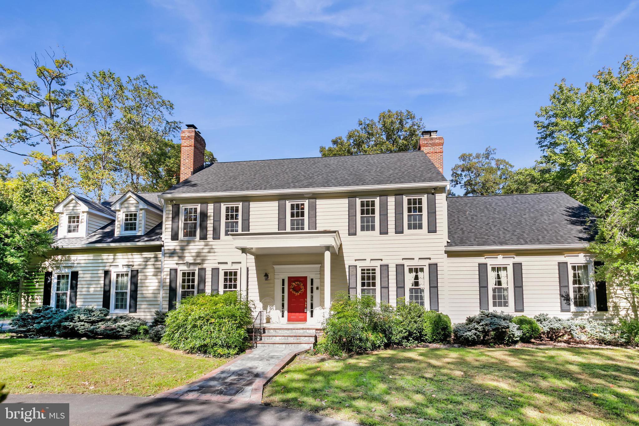 HAMPTON HILLS - Residential