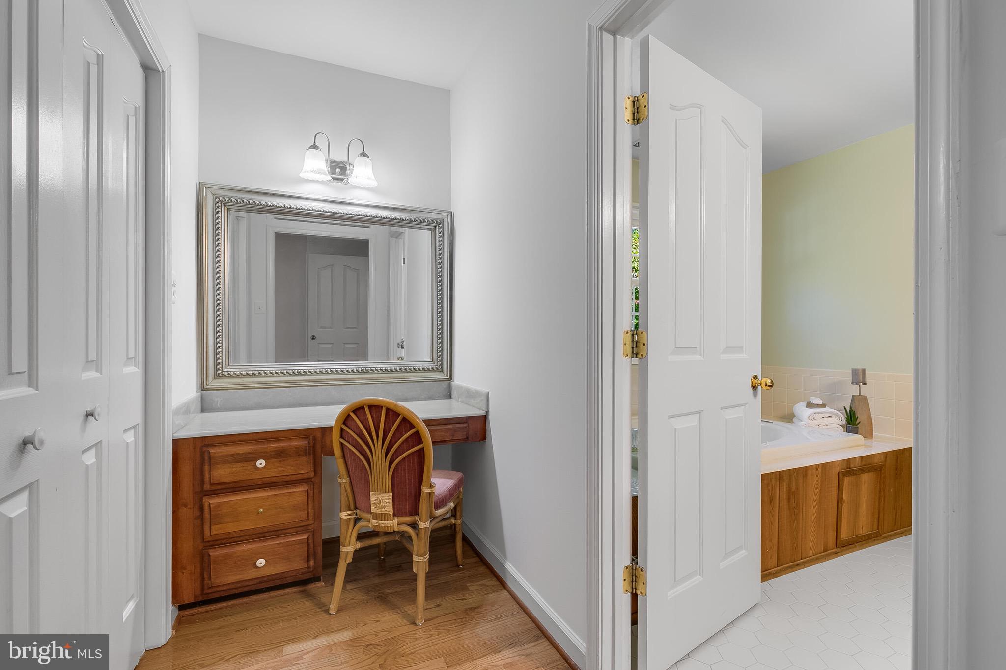 HAMPTON HILLS - Residential