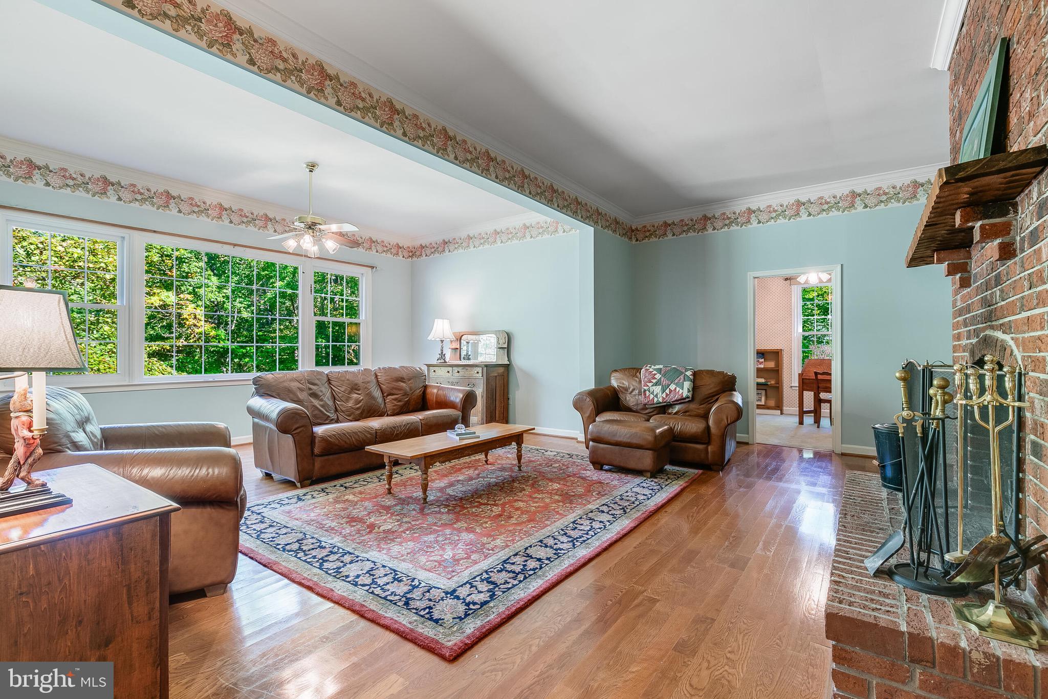 HAMPTON HILLS - Residential