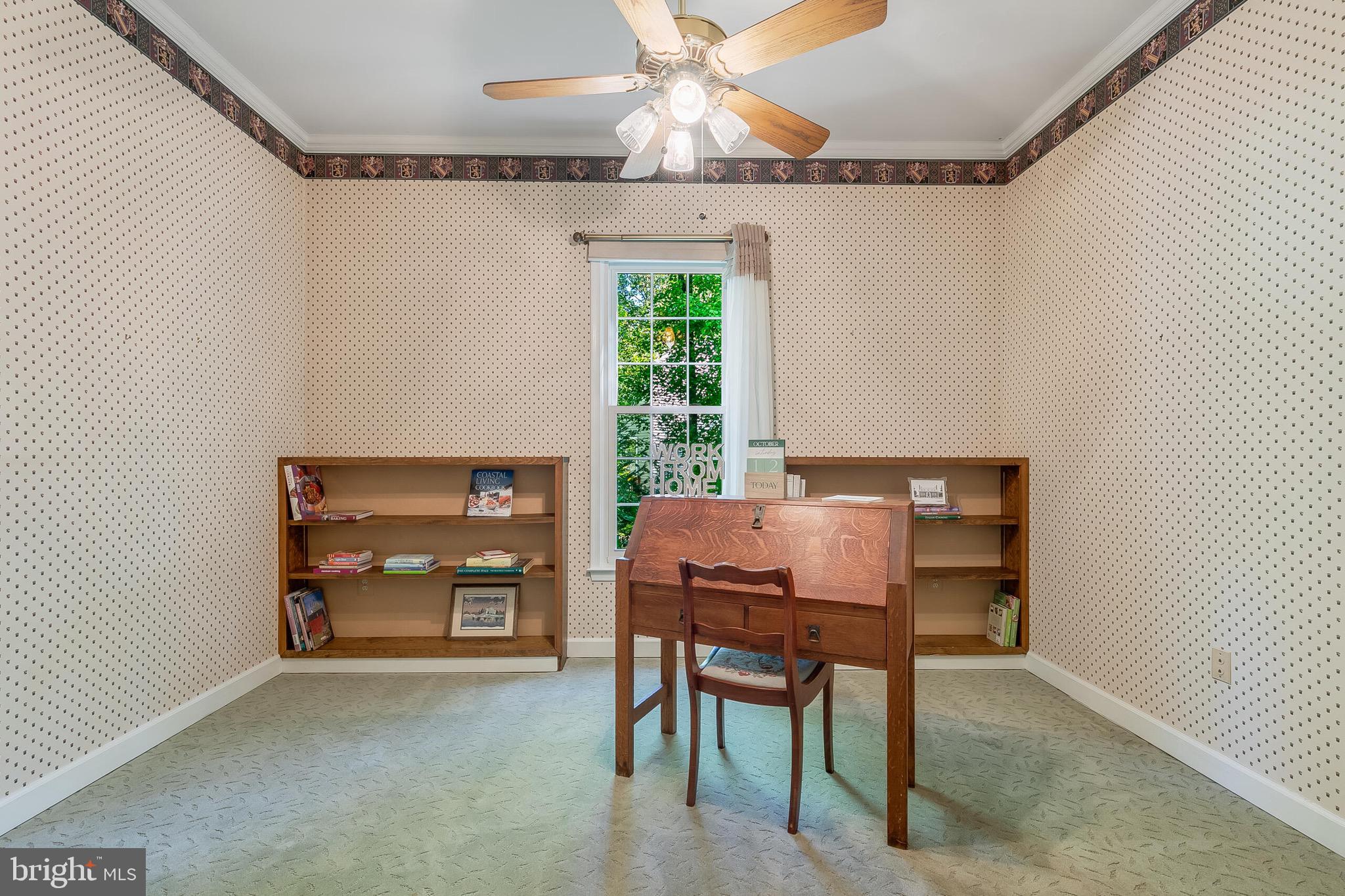 HAMPTON HILLS - Residential