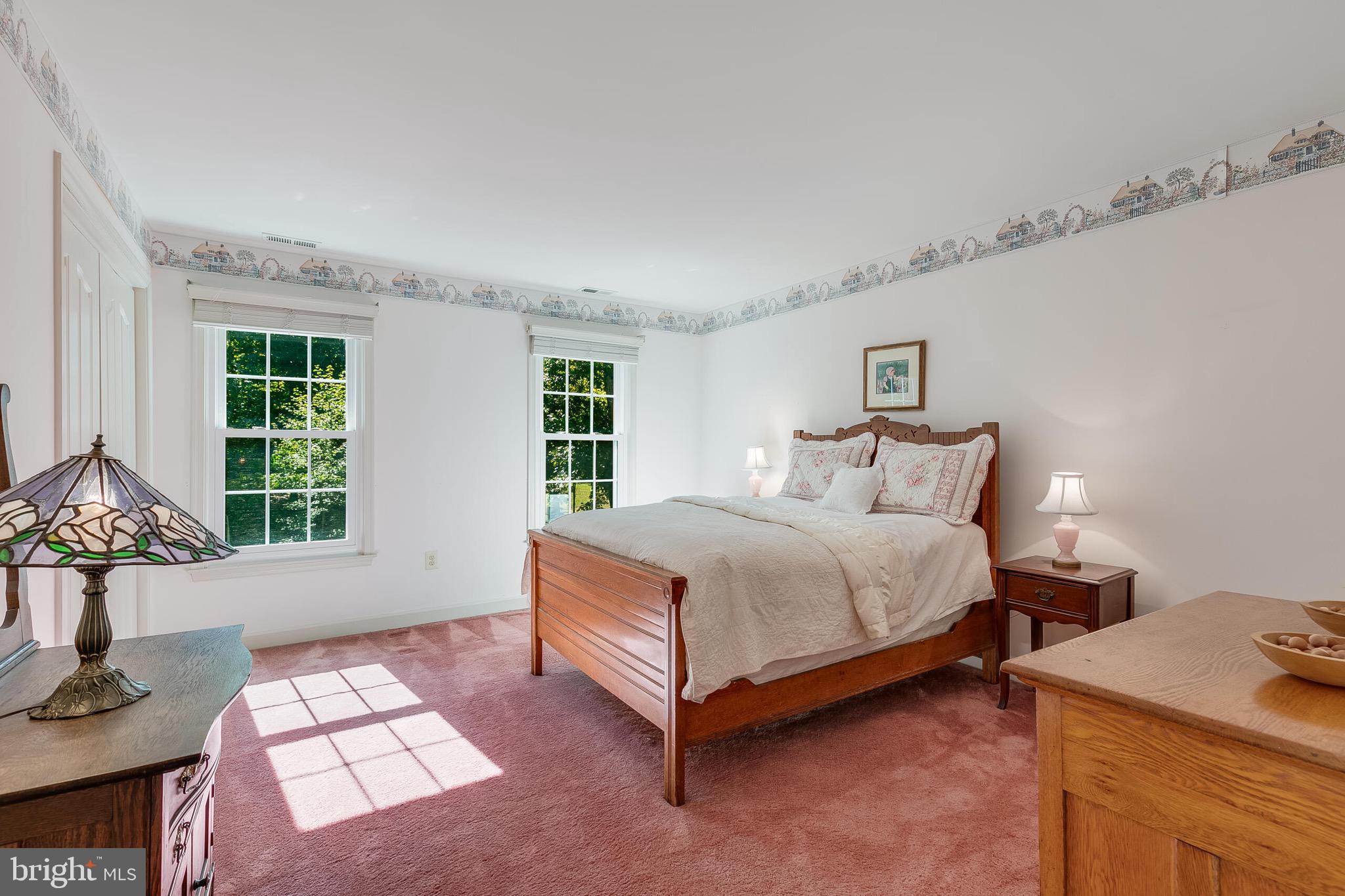 HAMPTON HILLS - Residential