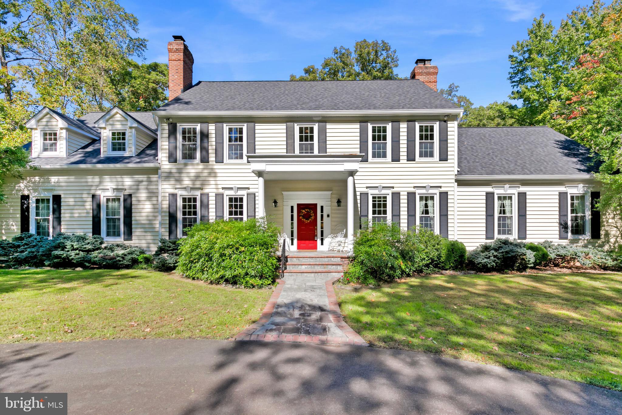 HAMPTON HILLS - Residential