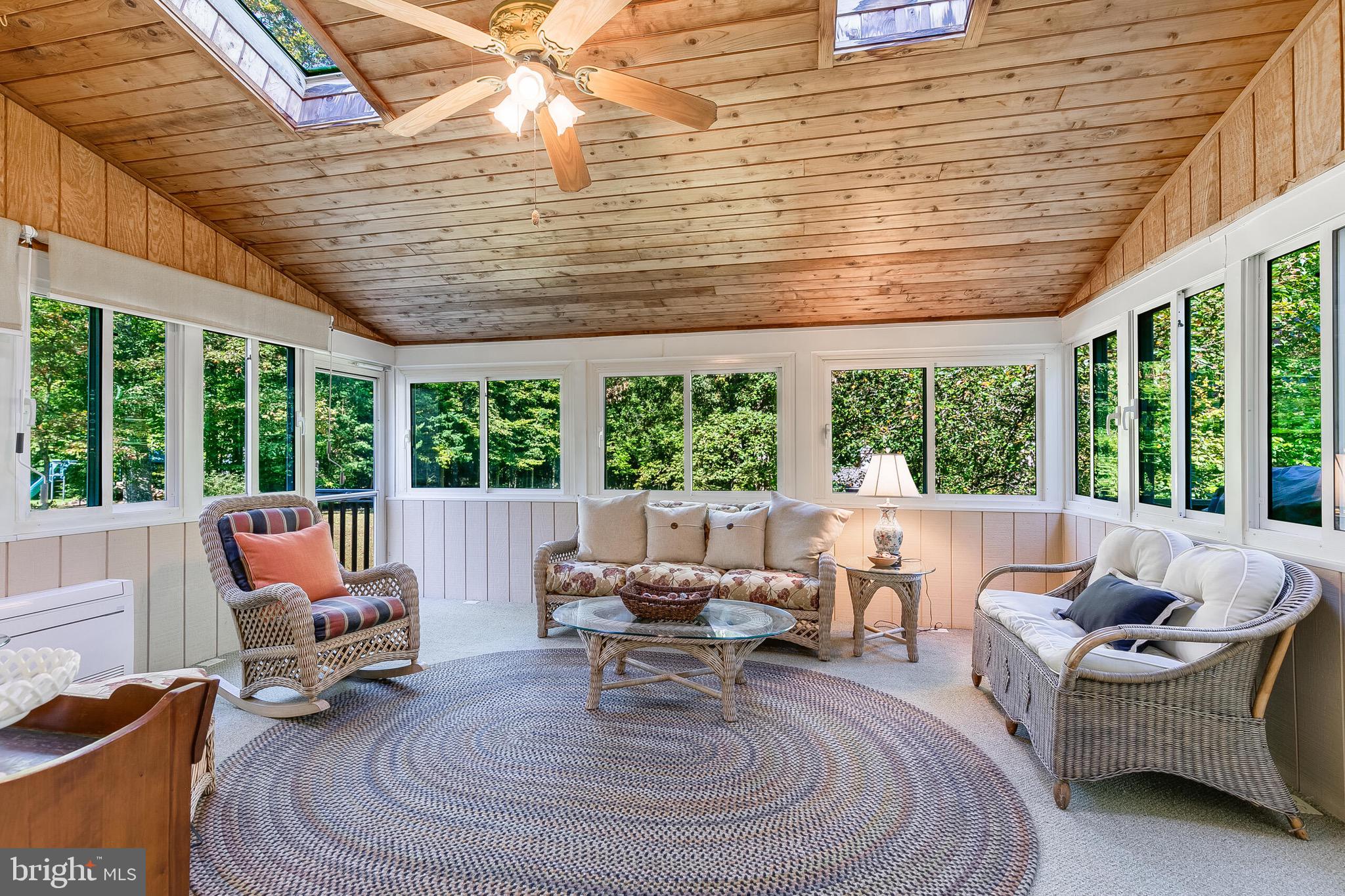 HAMPTON HILLS - Residential