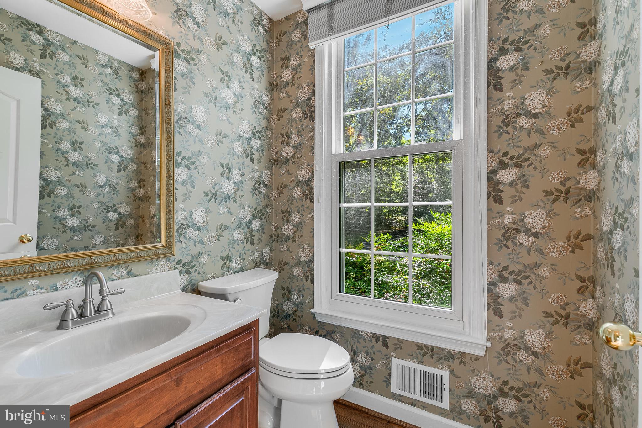 HAMPTON HILLS - Residential