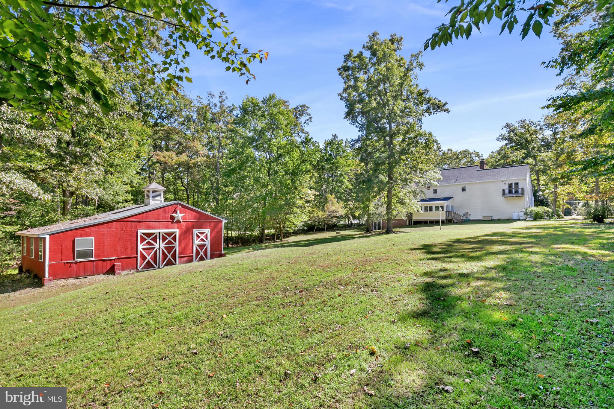 HAMPTON HILLS - Residential