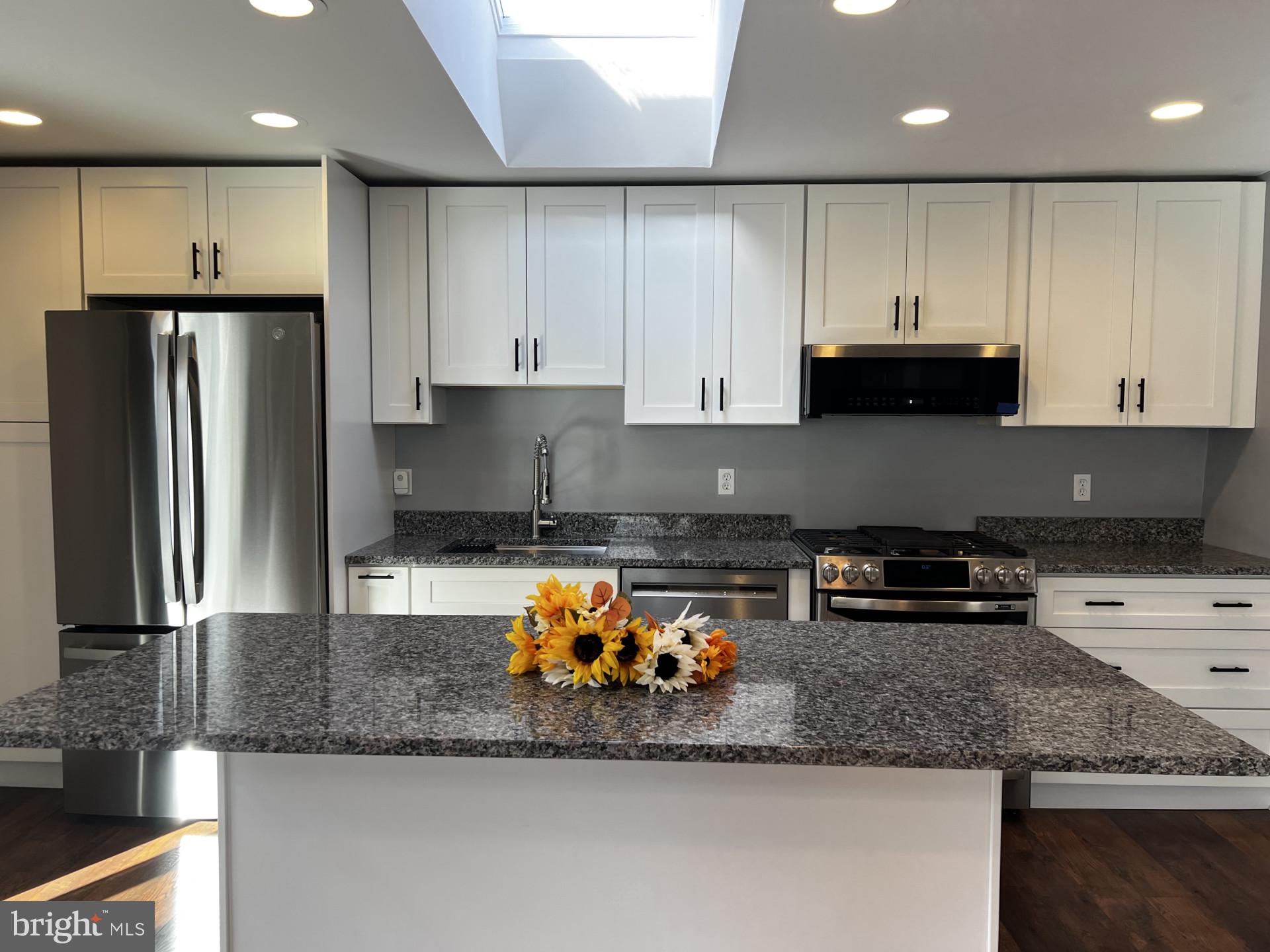 PENNSBURY HILLS - Residential