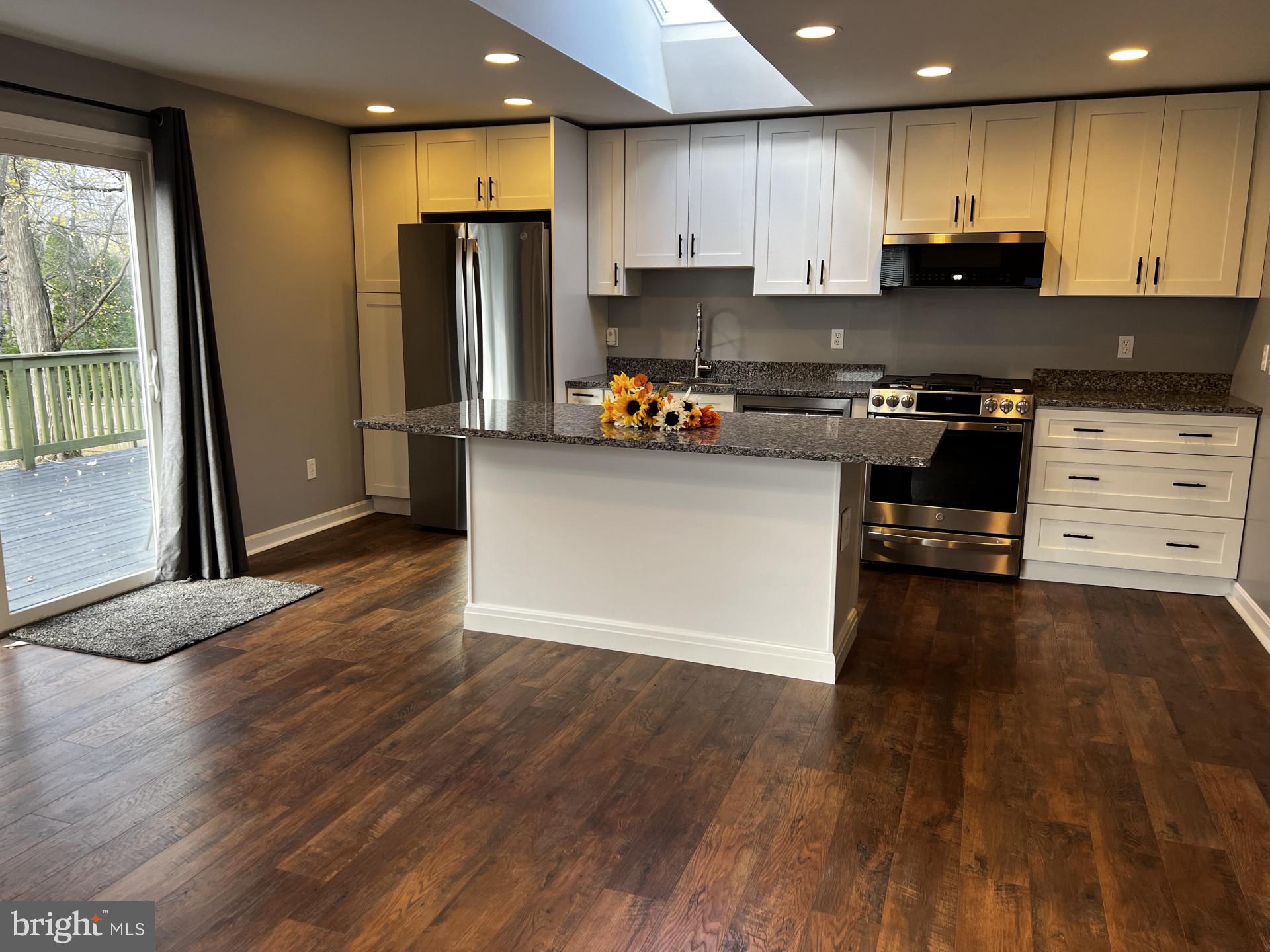 PENNSBURY HILLS - Residential