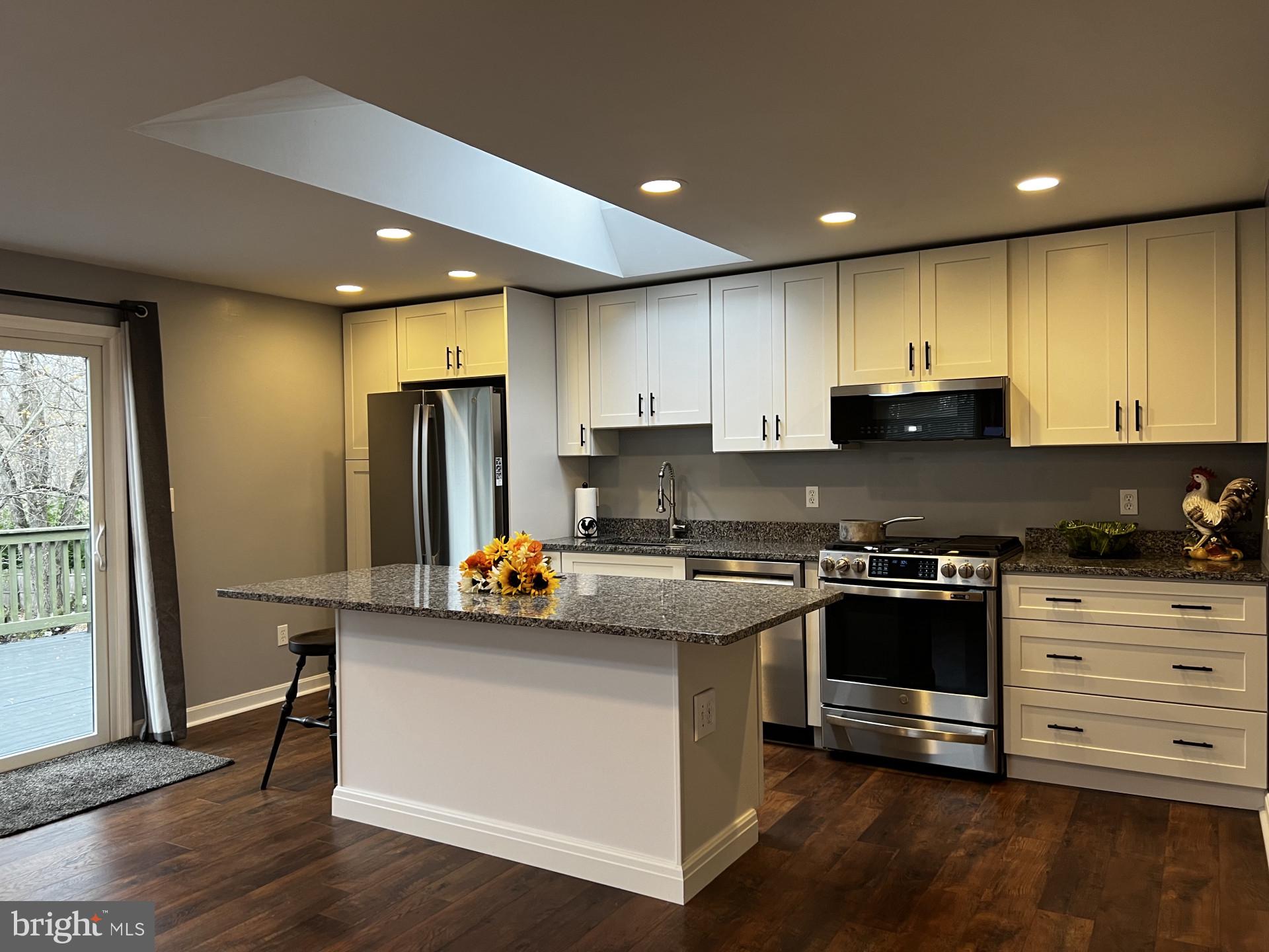 PENNSBURY HILLS - Residential