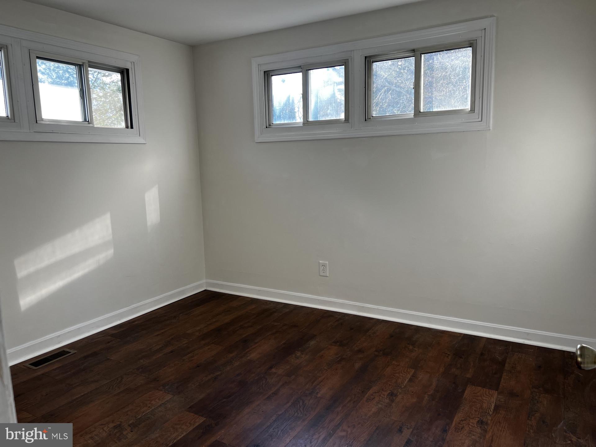 PENNSBURY HILLS - Residential