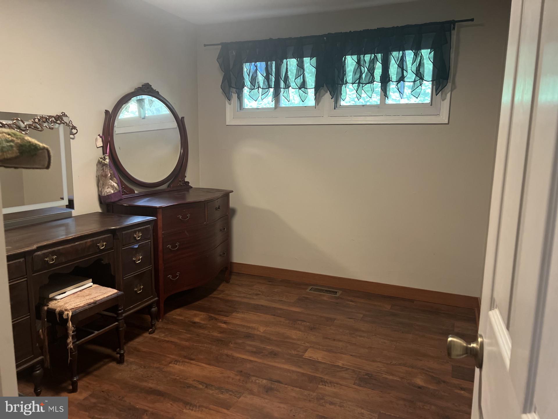 PENNSBURY HILLS - Residential