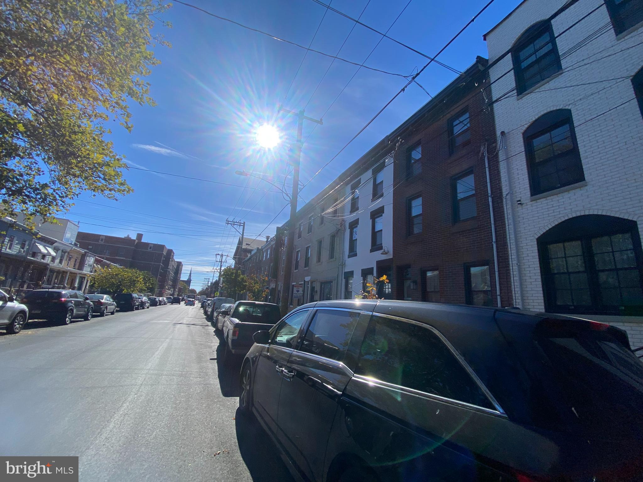 EAST KENSINGTON - Residential