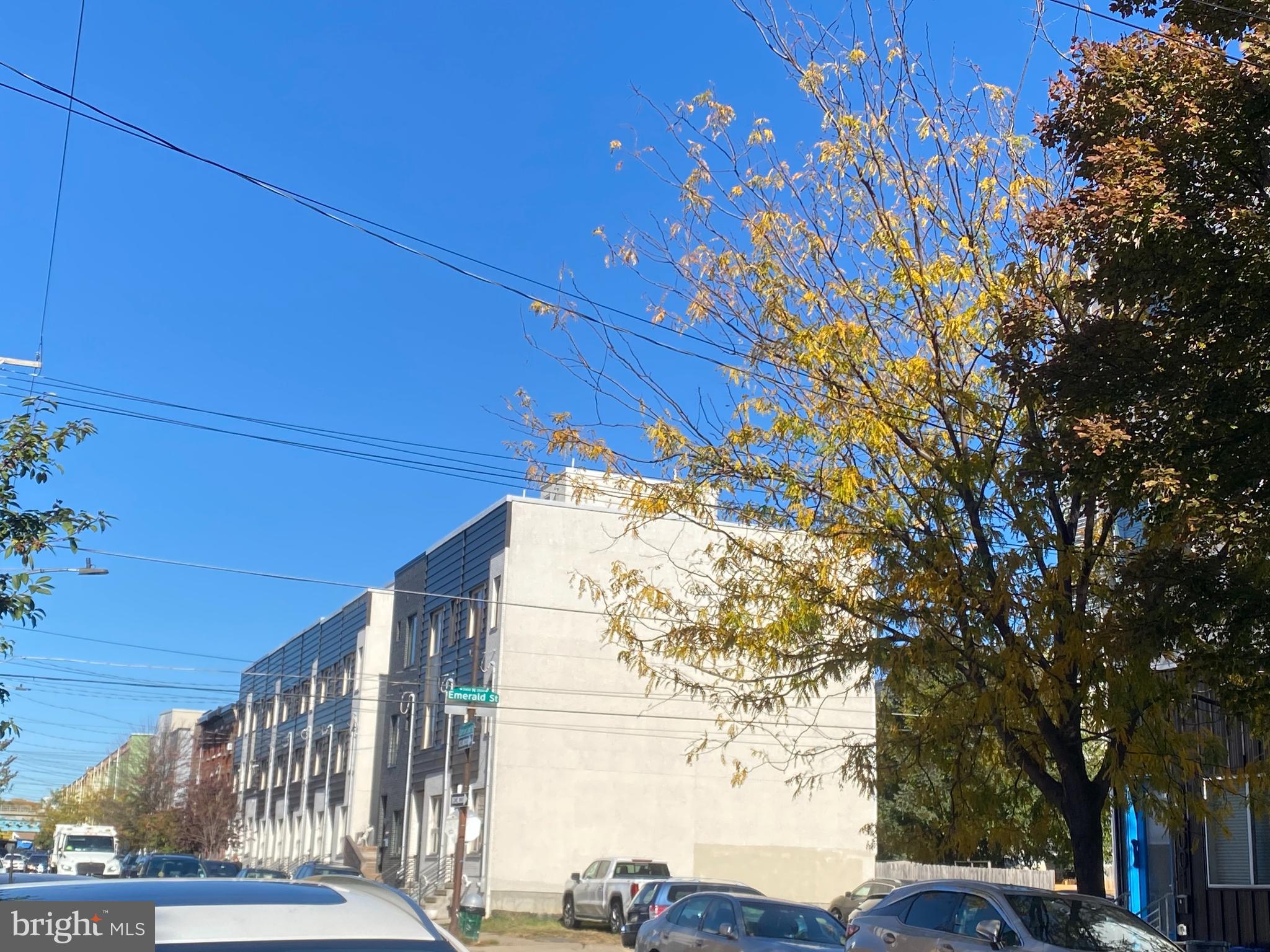 EAST KENSINGTON - Residential